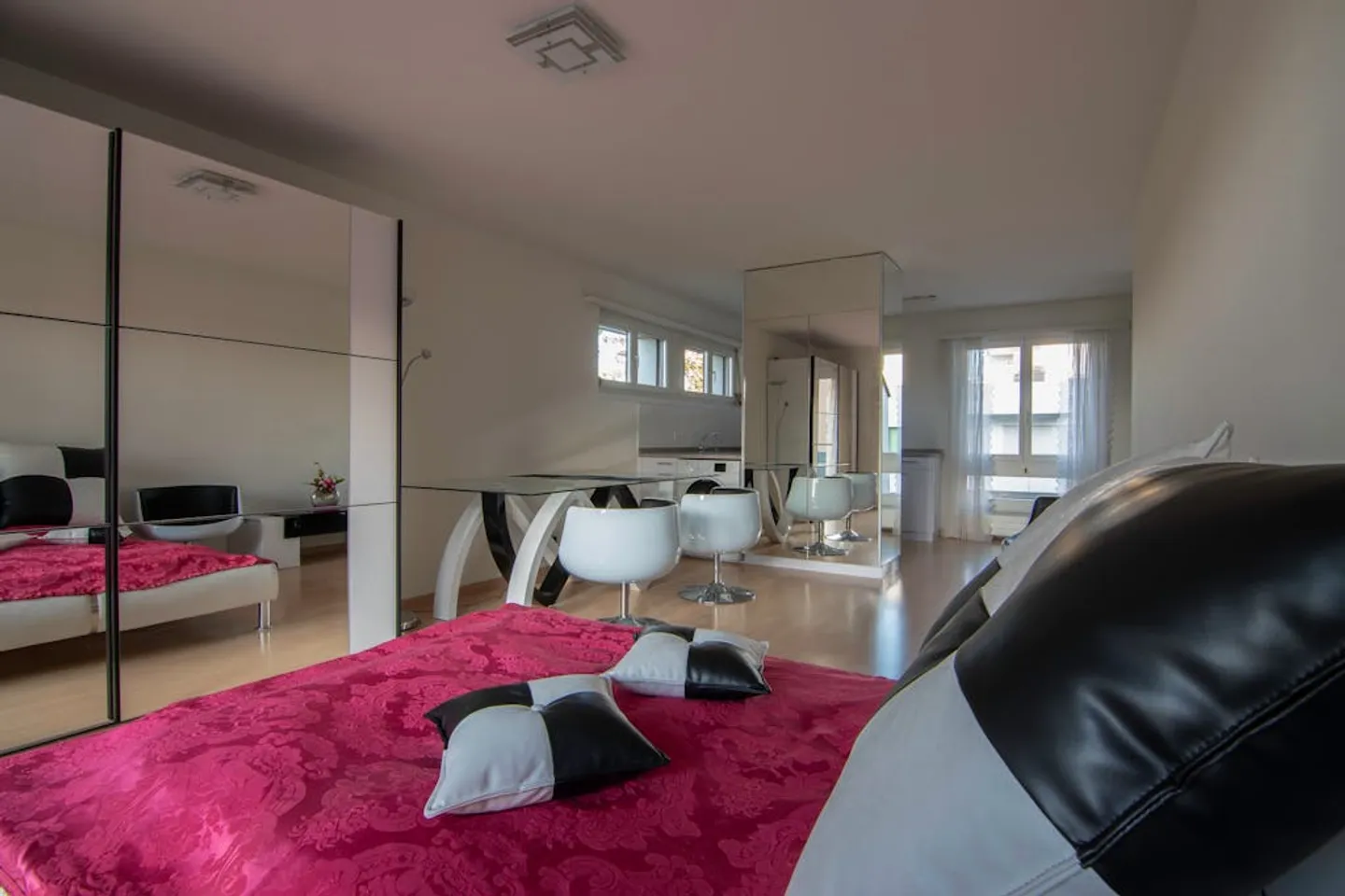 Apartment for rent - Photo 4 of 10