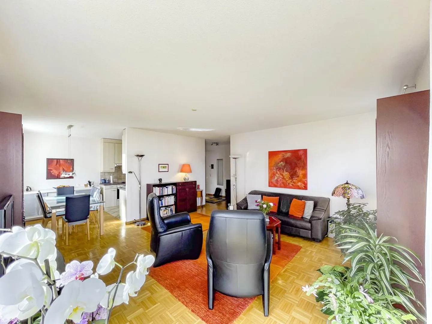 4,5 pièces, 110 m2, avec 2 balcons et parking intérieur ? Nyon - Photo 2 sur 13