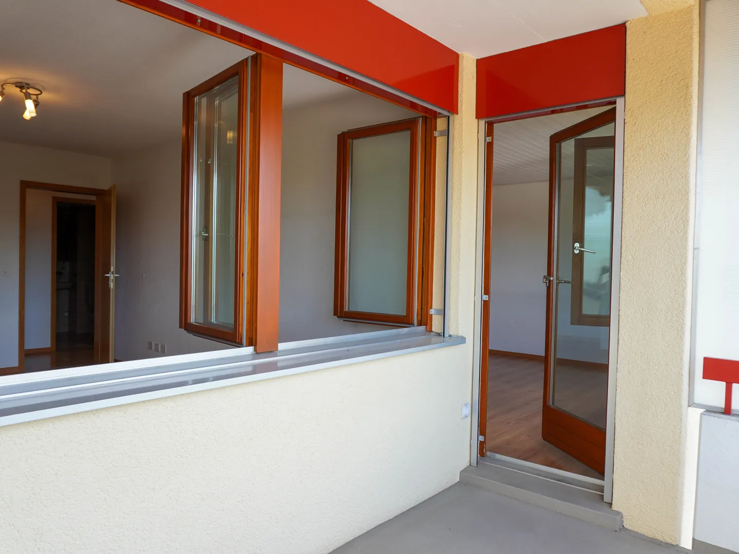 Comfortable Apartment with Balcony - Photo 12 of 12