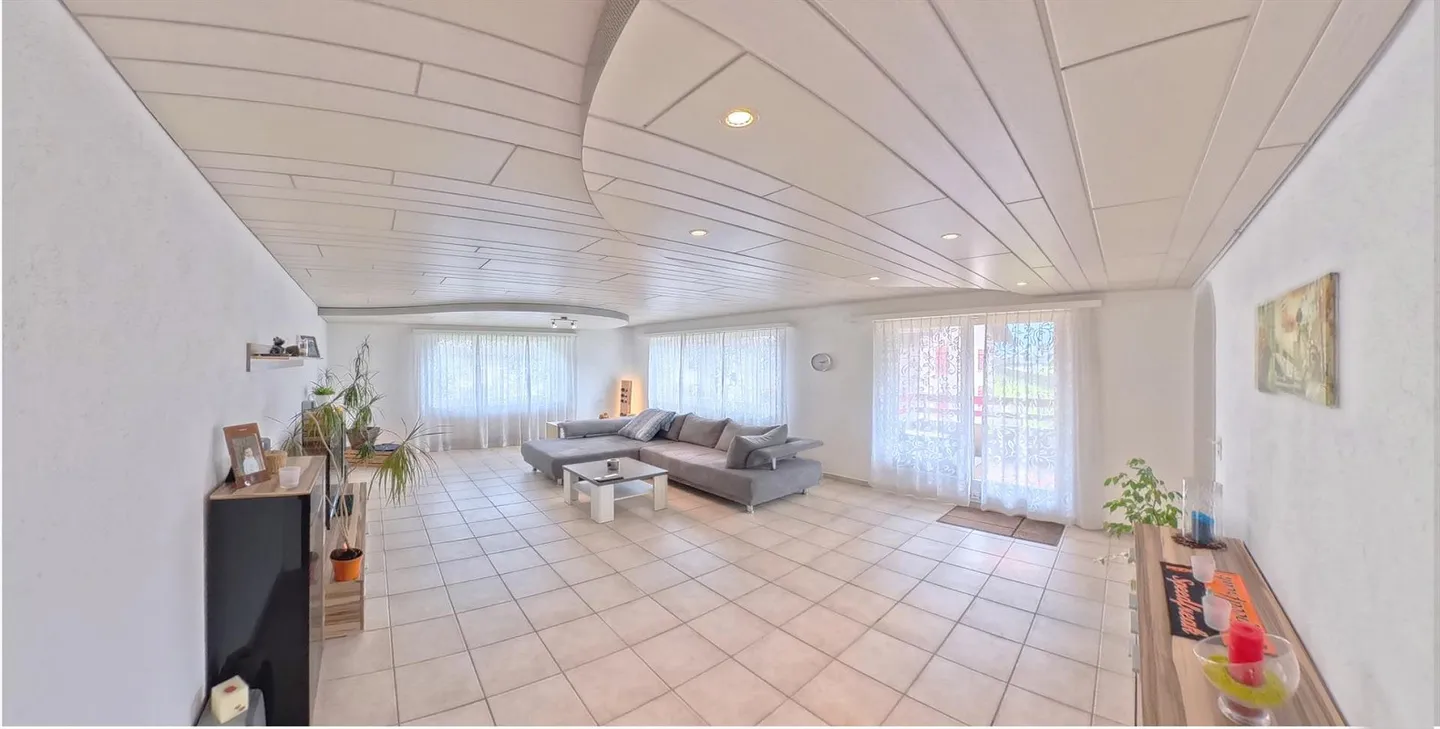 Modern condominium seeks new owner! - Photo 4 of 5