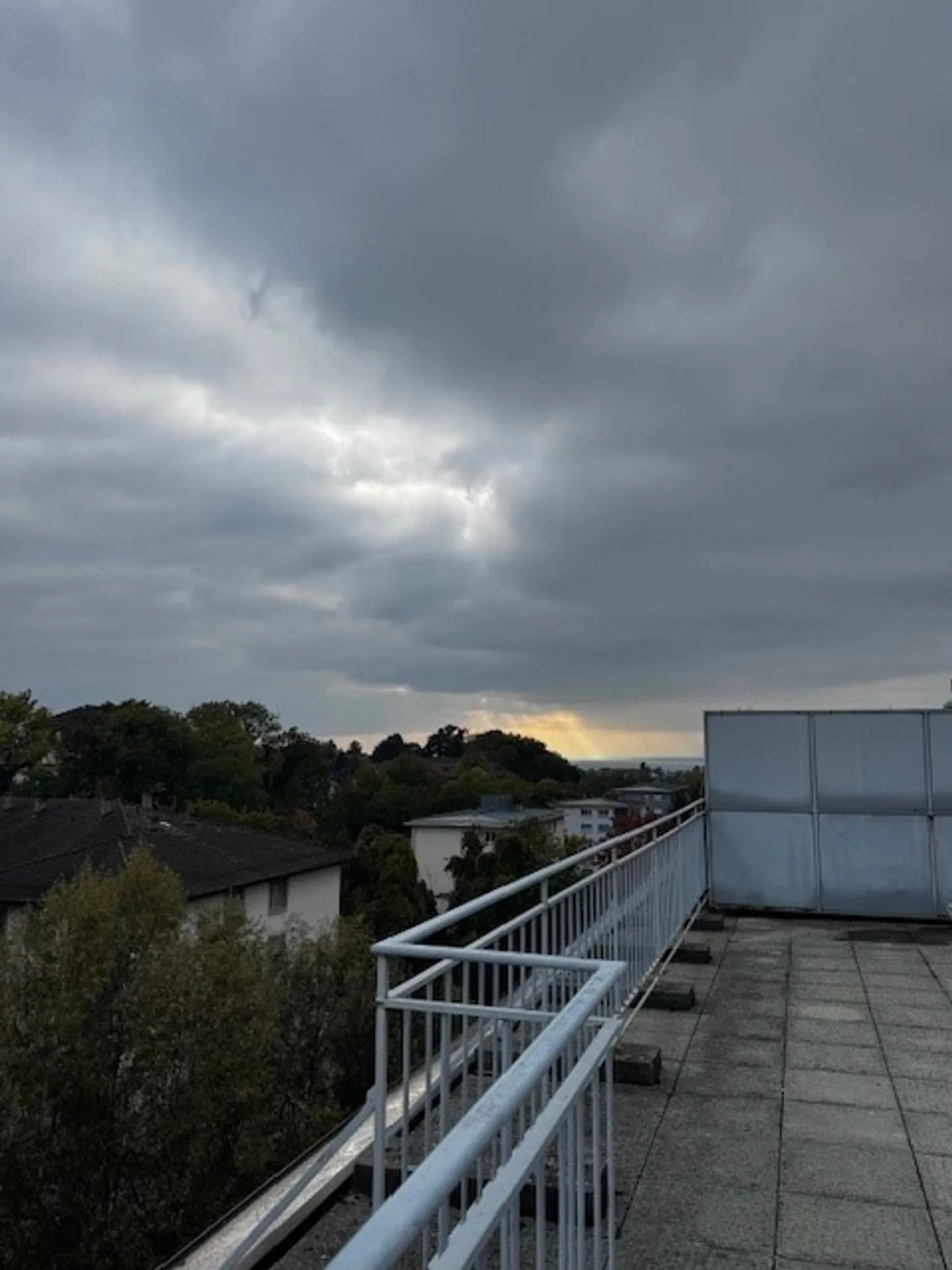 Appartamento di quattro stanze al 5° piano con grande terrazza - Foto 6 di 7