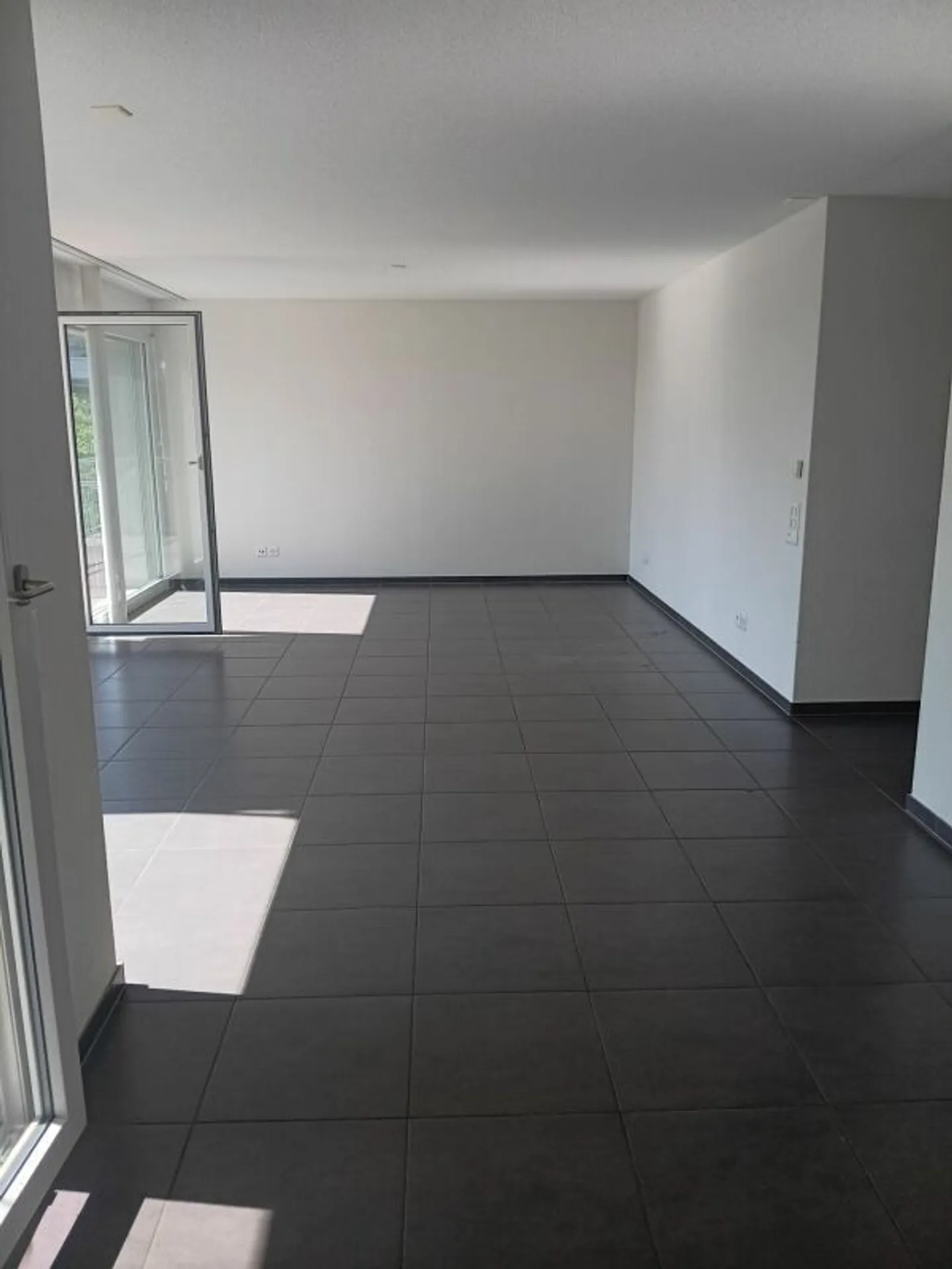 Modernes Apartment in Ins - Foto 2 von 9