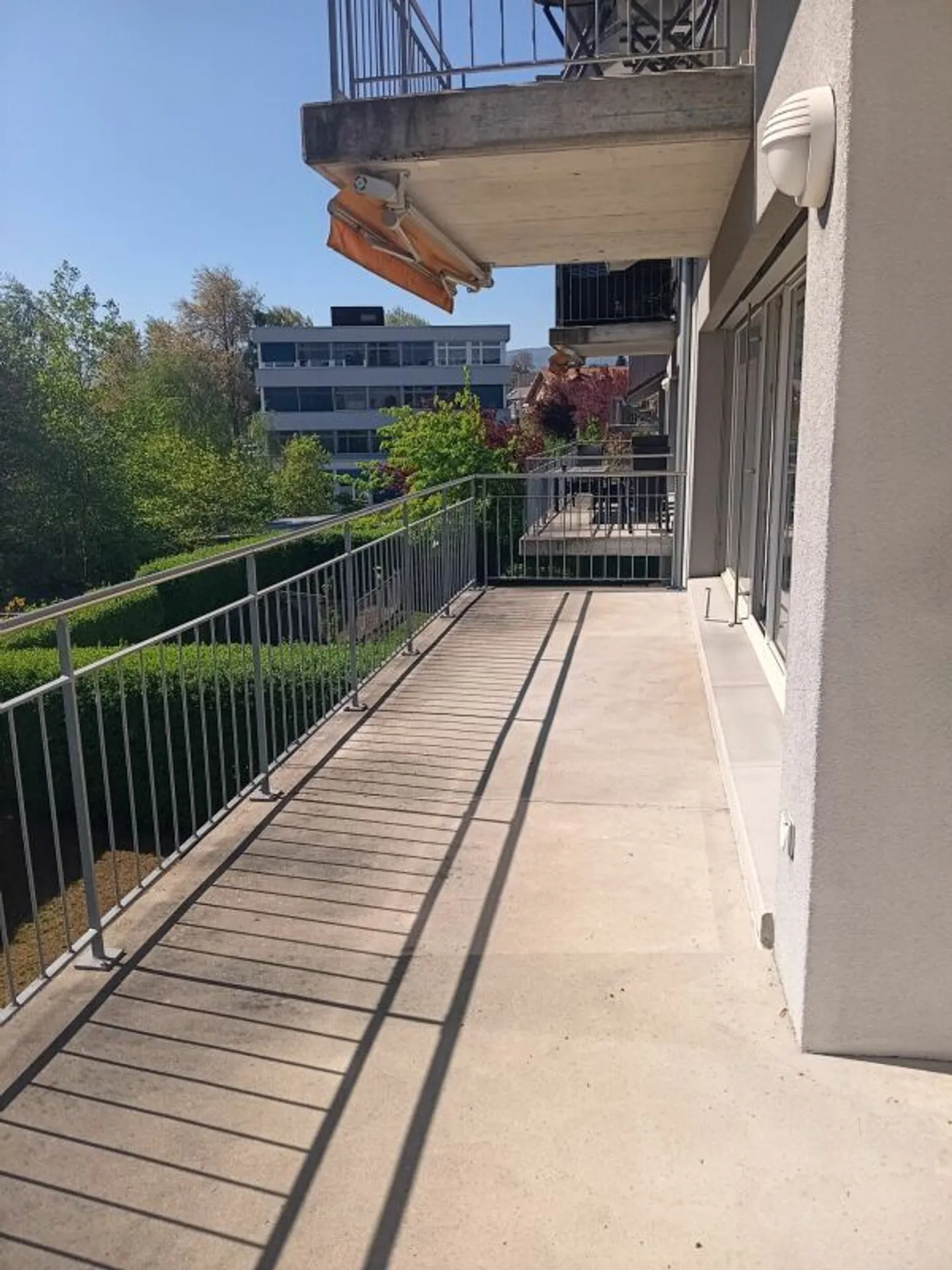 Modernes Apartment in Ins - Foto 5 von 9