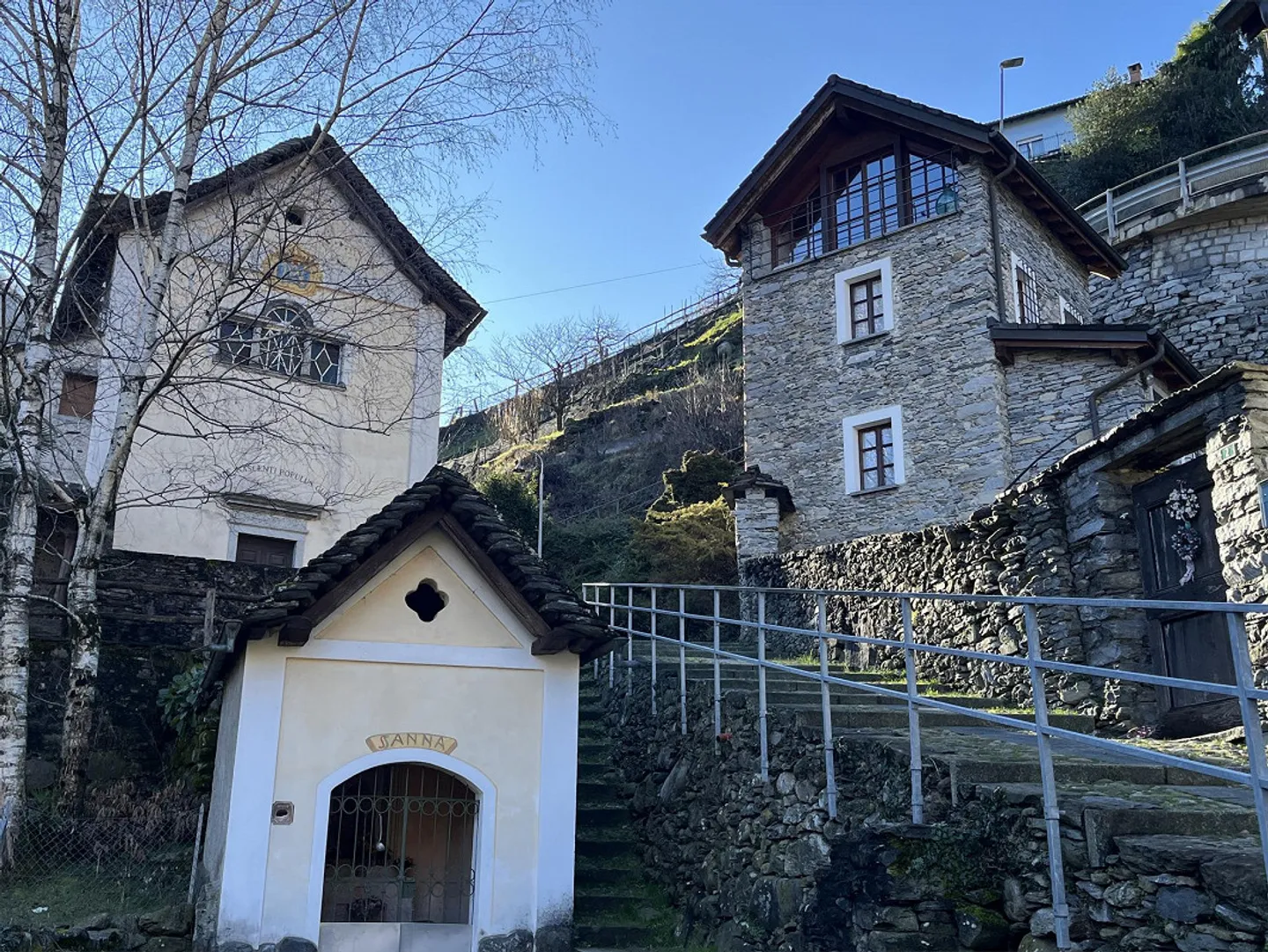 Rustico ristrutturato con terreno - Foto 2 di 6