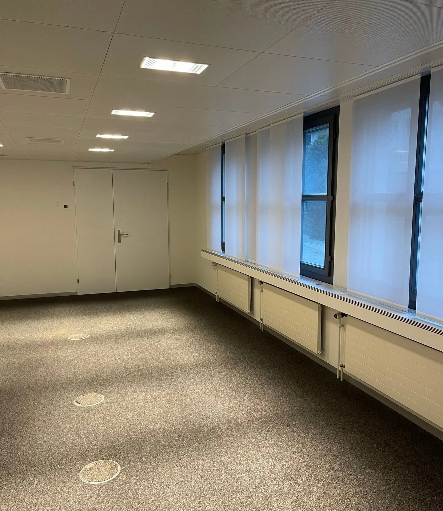 zentrale und grosszügige Gewerbefläche am Zürichsee - Foto 4 von 6