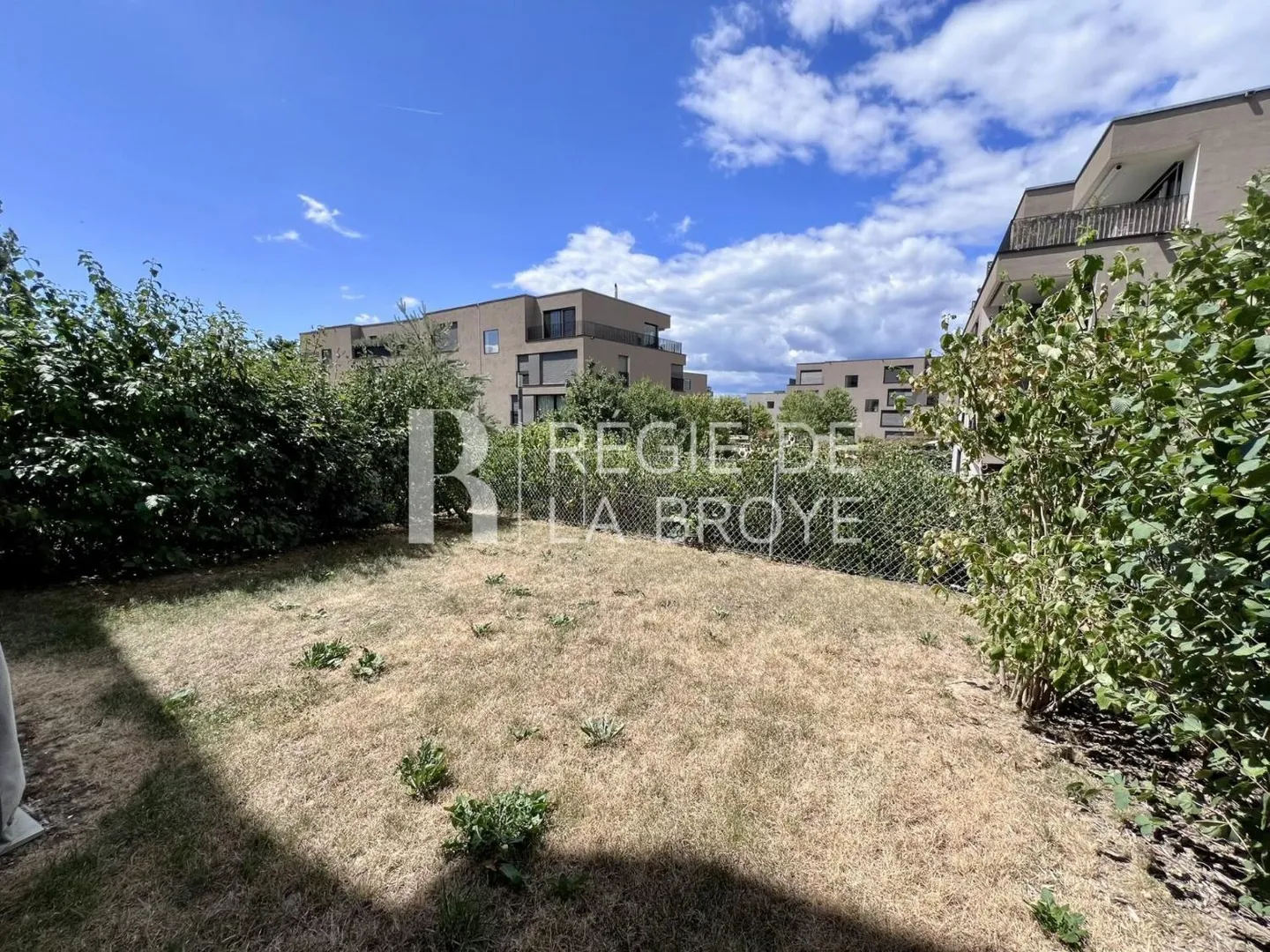 Apartment with 3.5 rooms on the ground floor in Estavayer-le-Lac - Photo 3 of 12