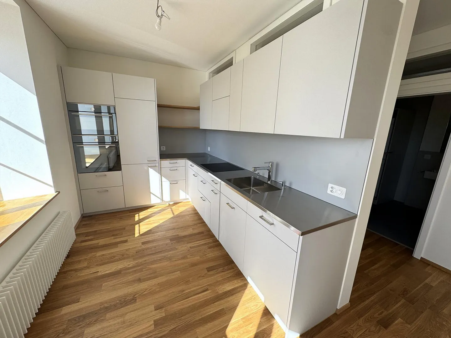 Magnifiquement rénové et spacieux appartement en loft de 1,5 pièce - Photo 3 sur 9