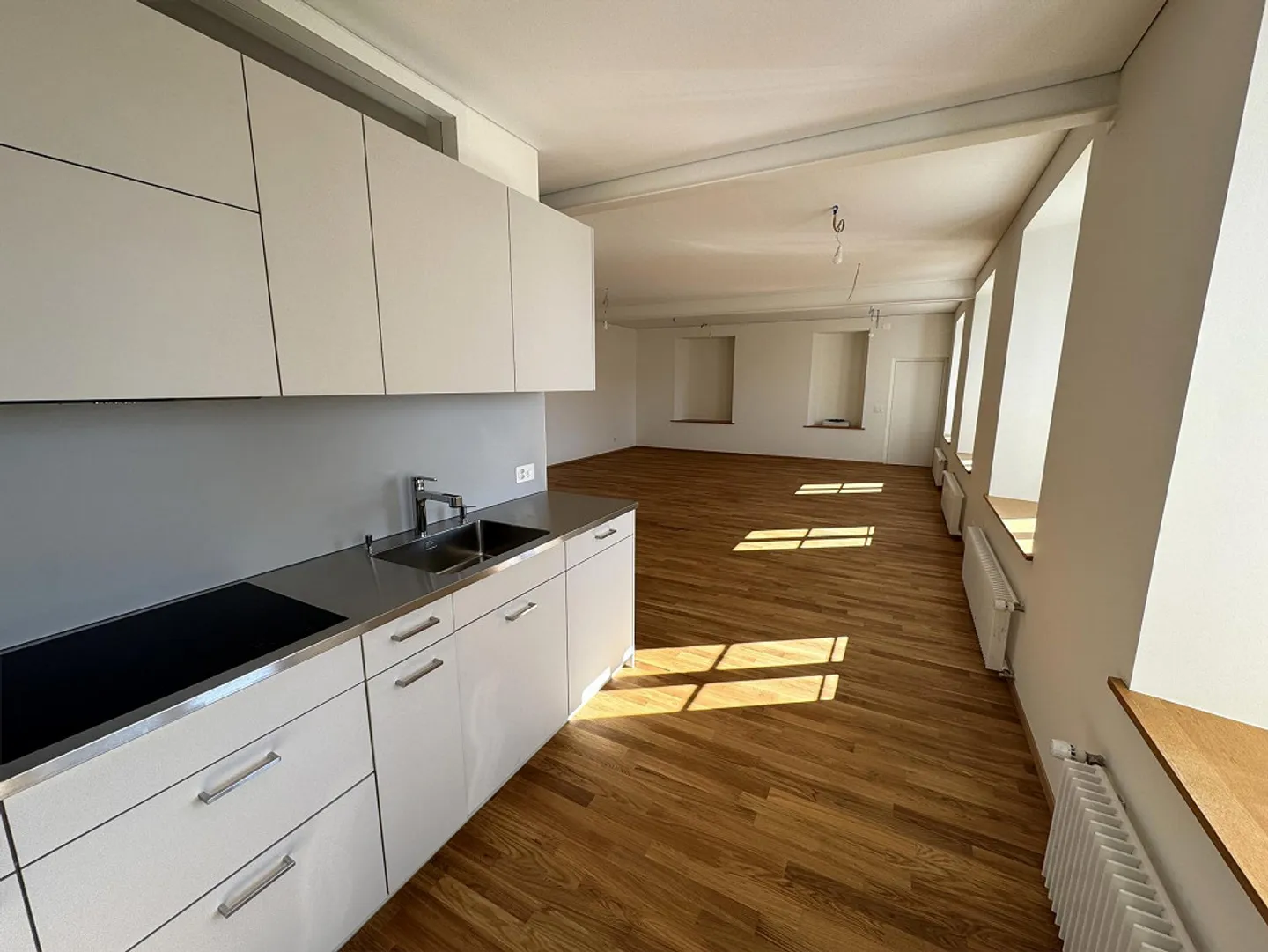 Magnifiquement rénové et spacieux appartement en loft de 1,5 pièce - Photo 4 sur 9