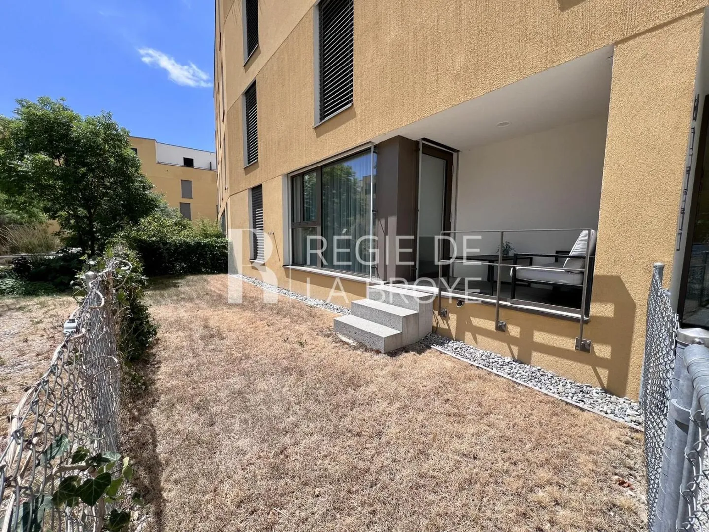 Apartment with 3.5 rooms on the ground floor in Estavayer-le-Lac - Photo 7 of 12