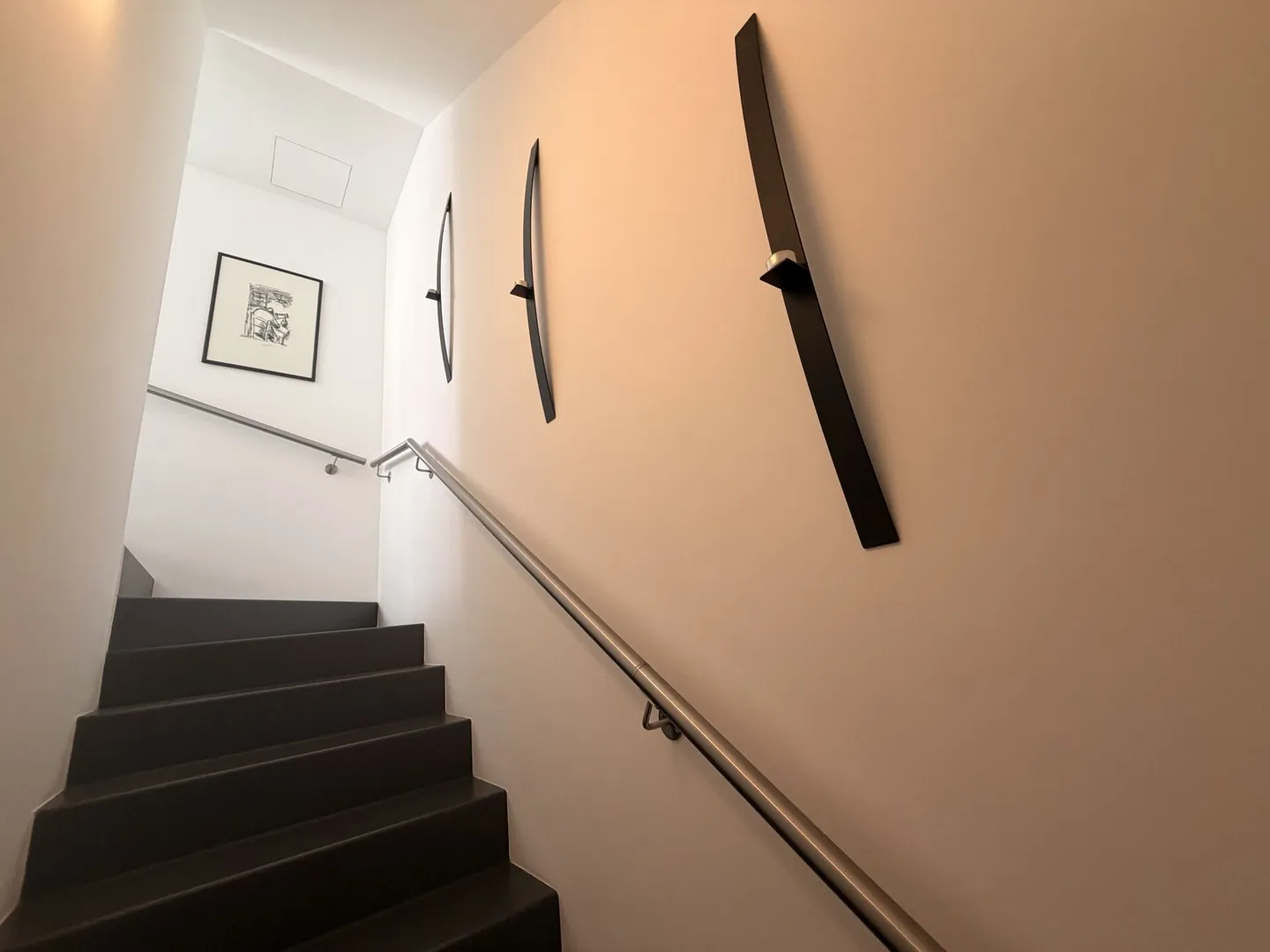 AGNO · PROPRIÉTÉ D'INVESTISSEMENT DE 2,5 PIÈCES AVEC TOIT TERRASSE PANORAMIQUE - Photo 2 sur 19