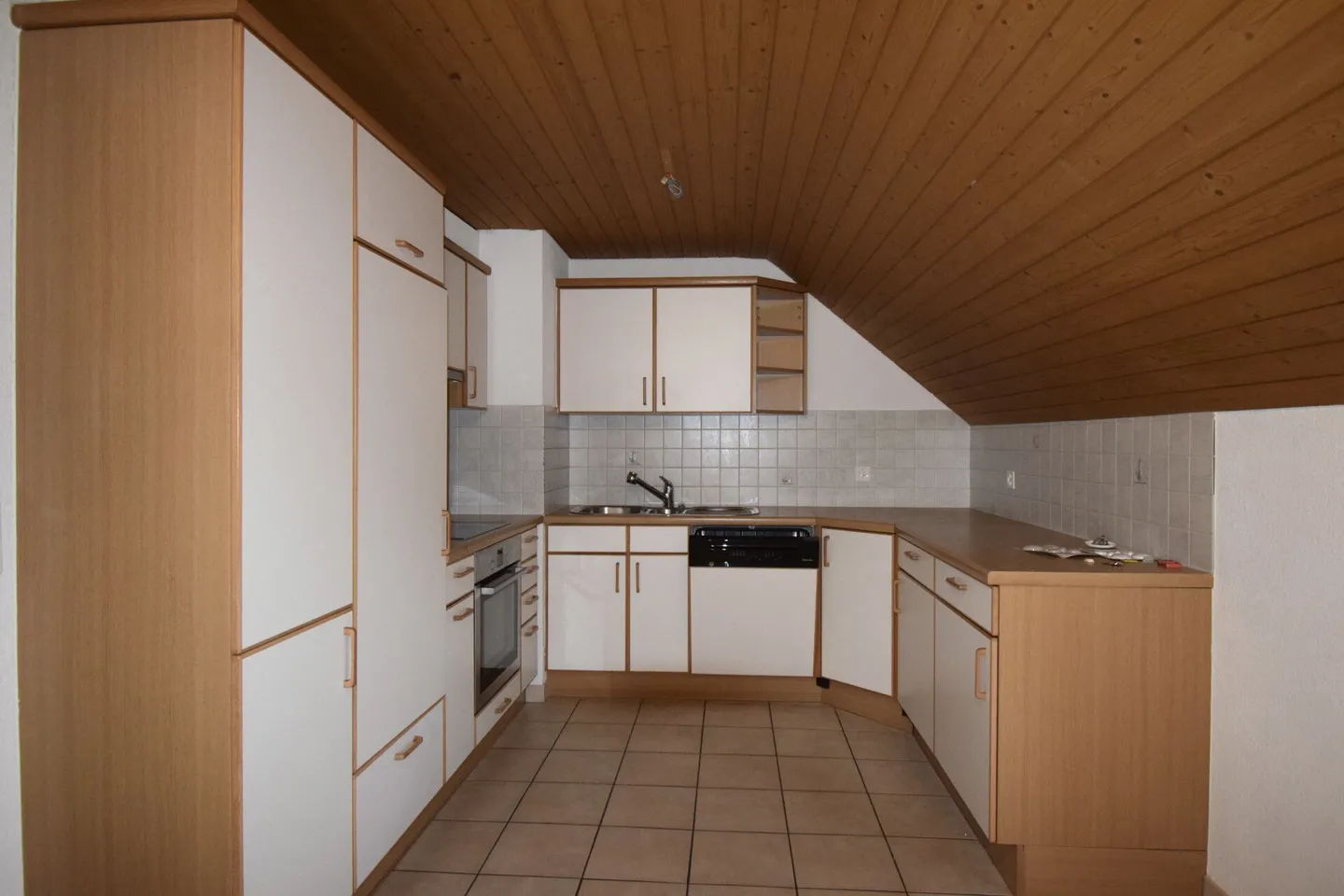 Appartement en attique idyllique avec deux balcons ! - Photo 3 sur 8