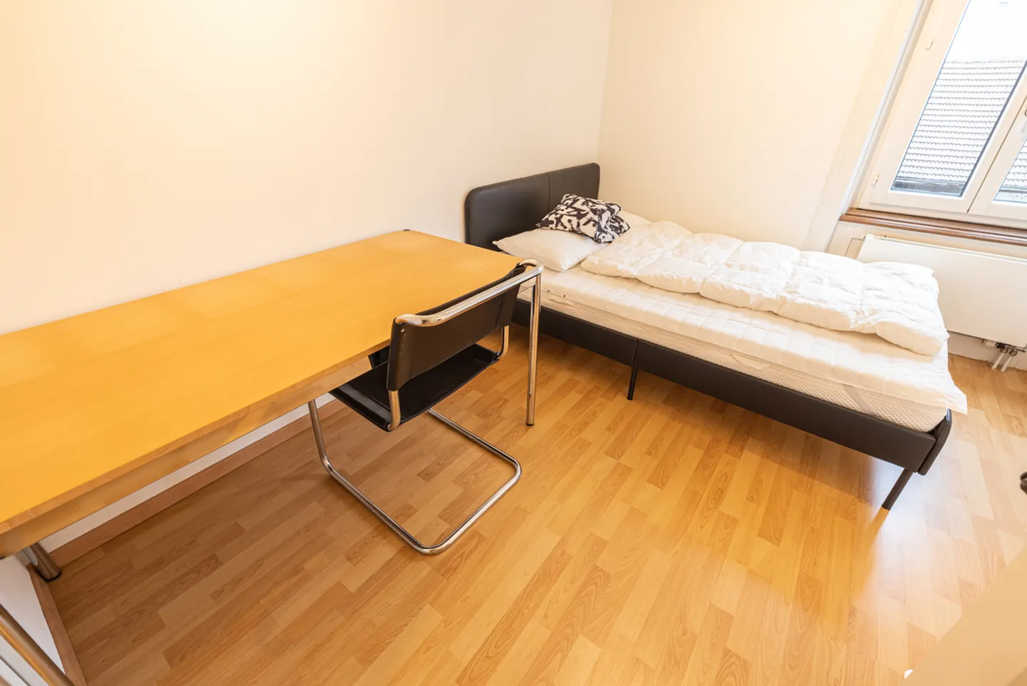 WG-Zimmer an sehr zentraler Lage zu vermieten - Foto 3 von 9