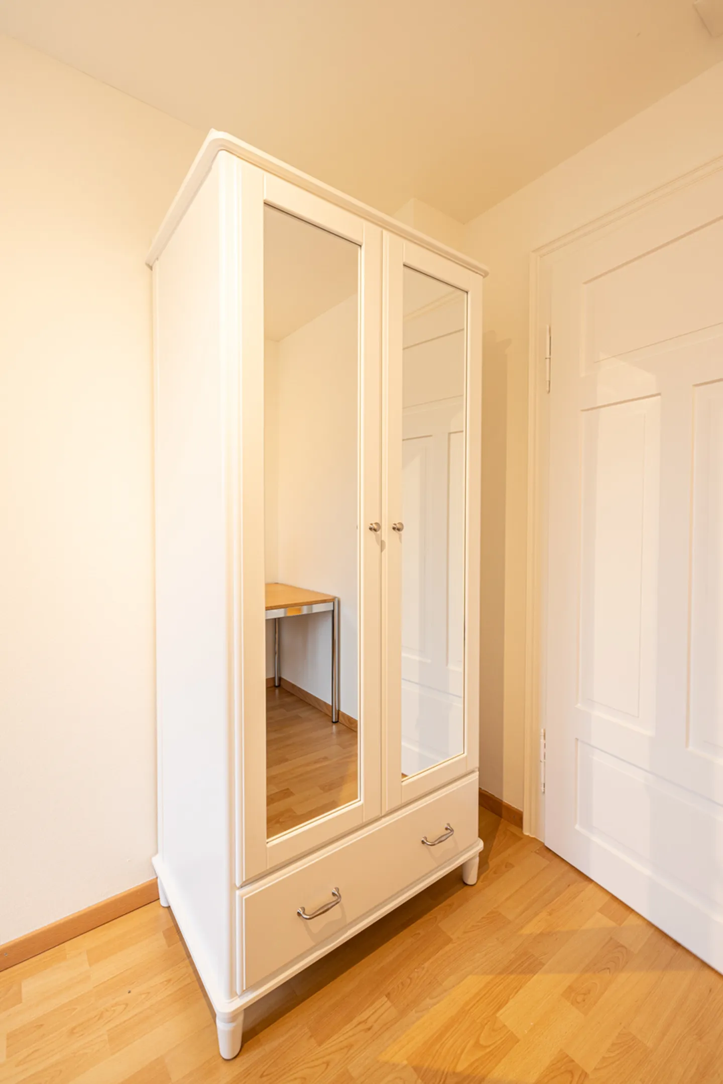 WG-Zimmer an sehr zentraler Lage zu vermieten - Foto 4 von 9