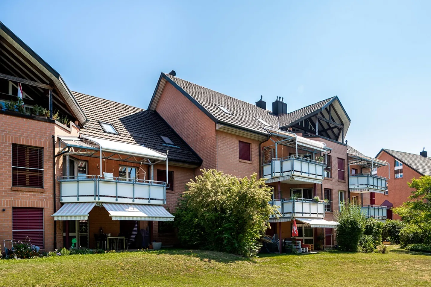 Grand appartement avec vue sur la verdure ! - Photo 1 sur 10