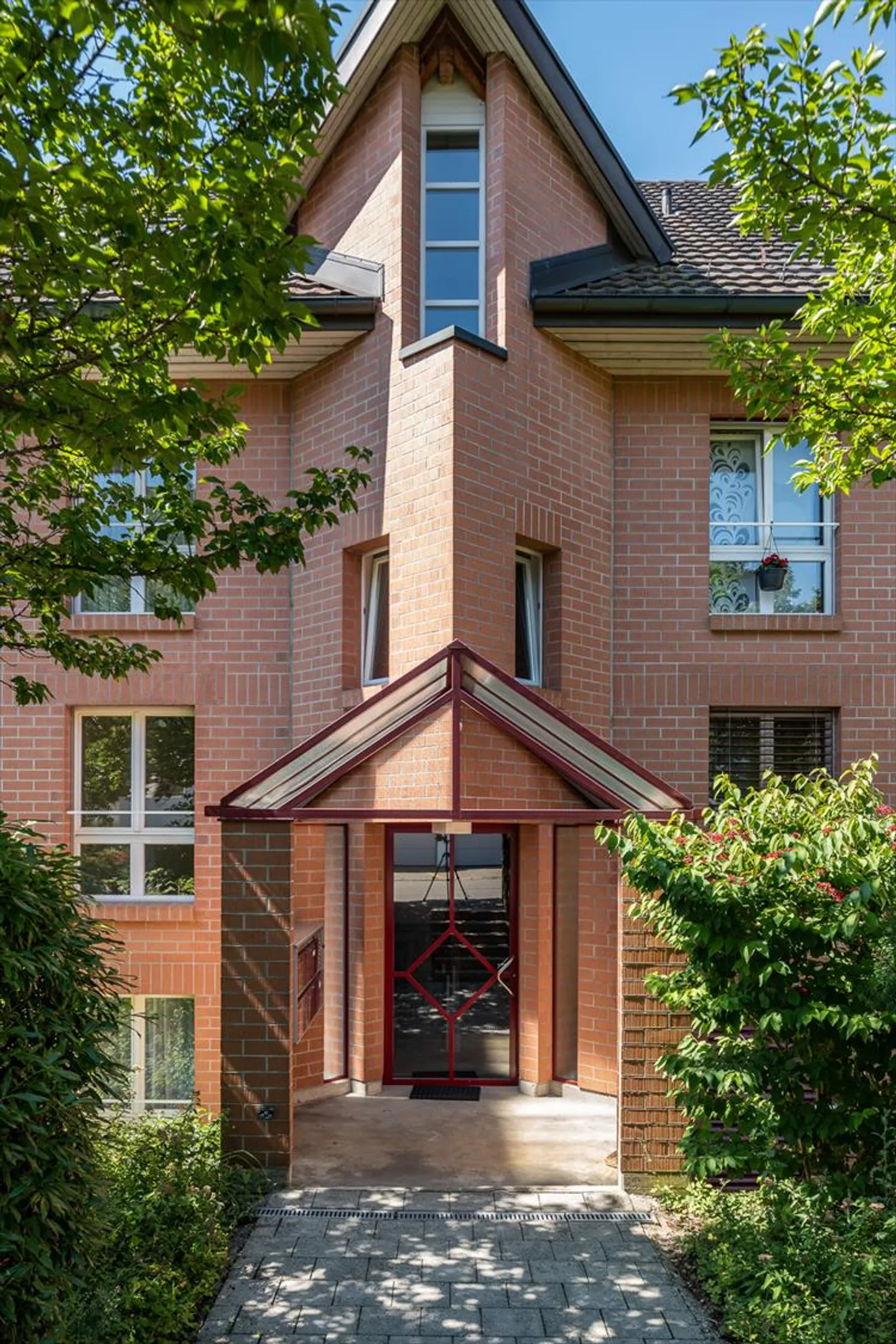 Grand appartement avec vue sur la verdure ! - Photo 2 sur 10