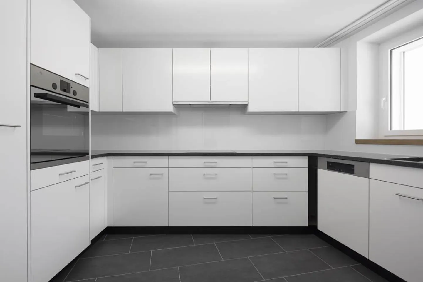 Stadtnahe Familienwohnung mit verglastem Balkon - Photo 2 sur 13