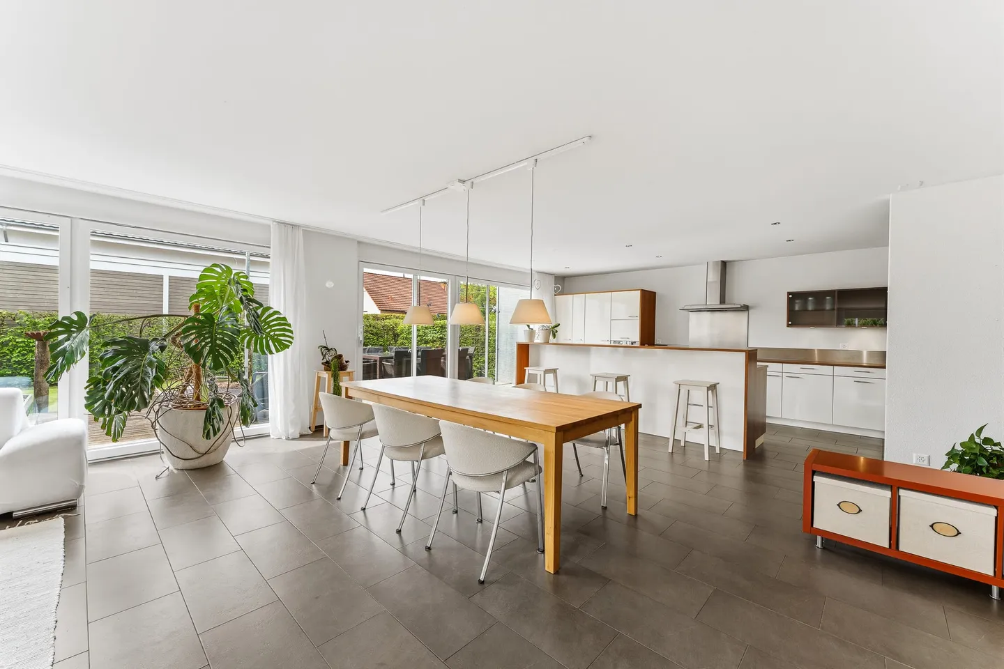 Efficient Family Home in Hochdorf - Photo 8 of 13