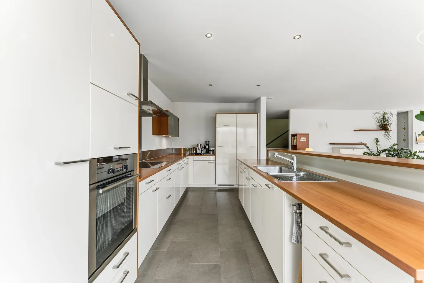 Efficient Family Home in Hochdorf - Photo 10 of 13