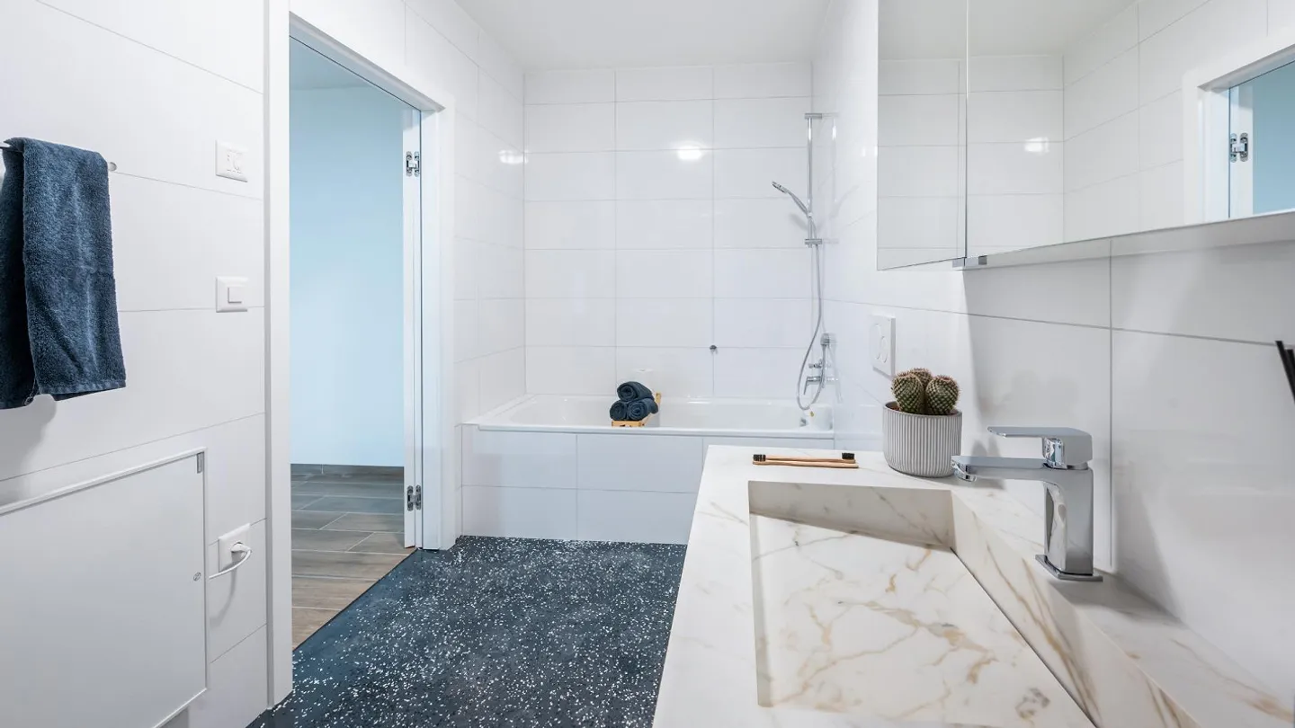 Edificio residenziale completamente ristrutturato | 8 appartamenti | 4% di rendimento | Cantone di Argovia - Foto 9 di 17