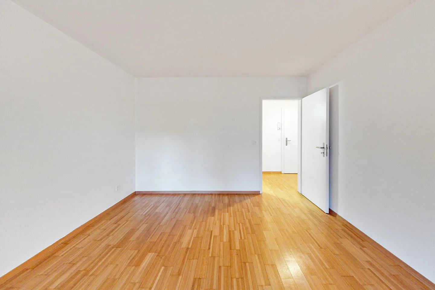Super residential location in Altstetten - green, quiet and yet central - Limited! - Photo 4 of 8
