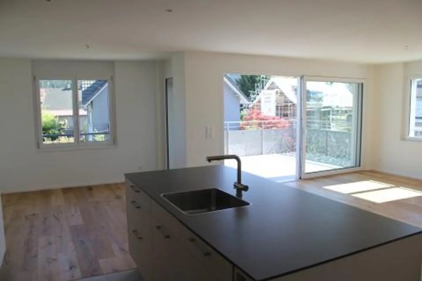 **FIRST OCCUPANCY** - 4.5 Room Apartment - Photo 2 of 17