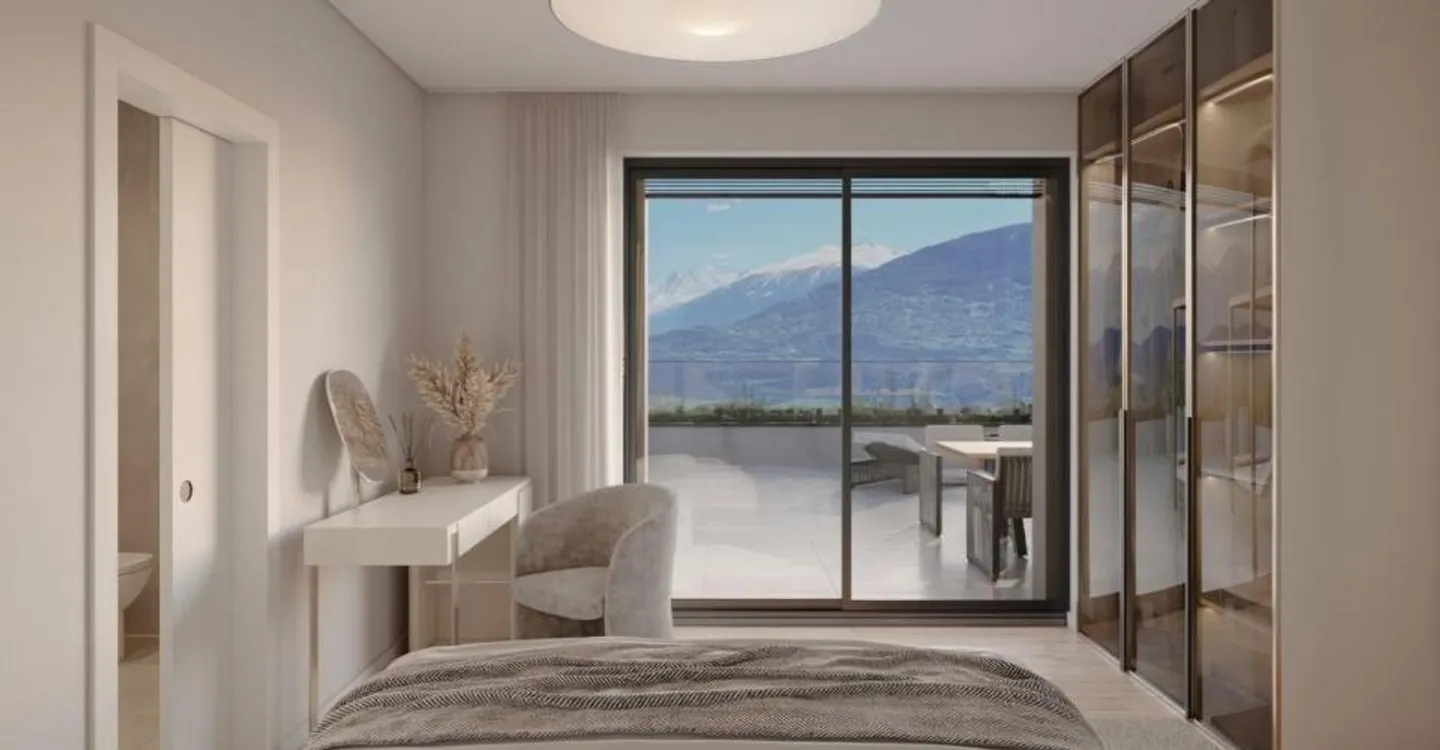 Stunning Apartment with Terrace - Photo 4 of 7