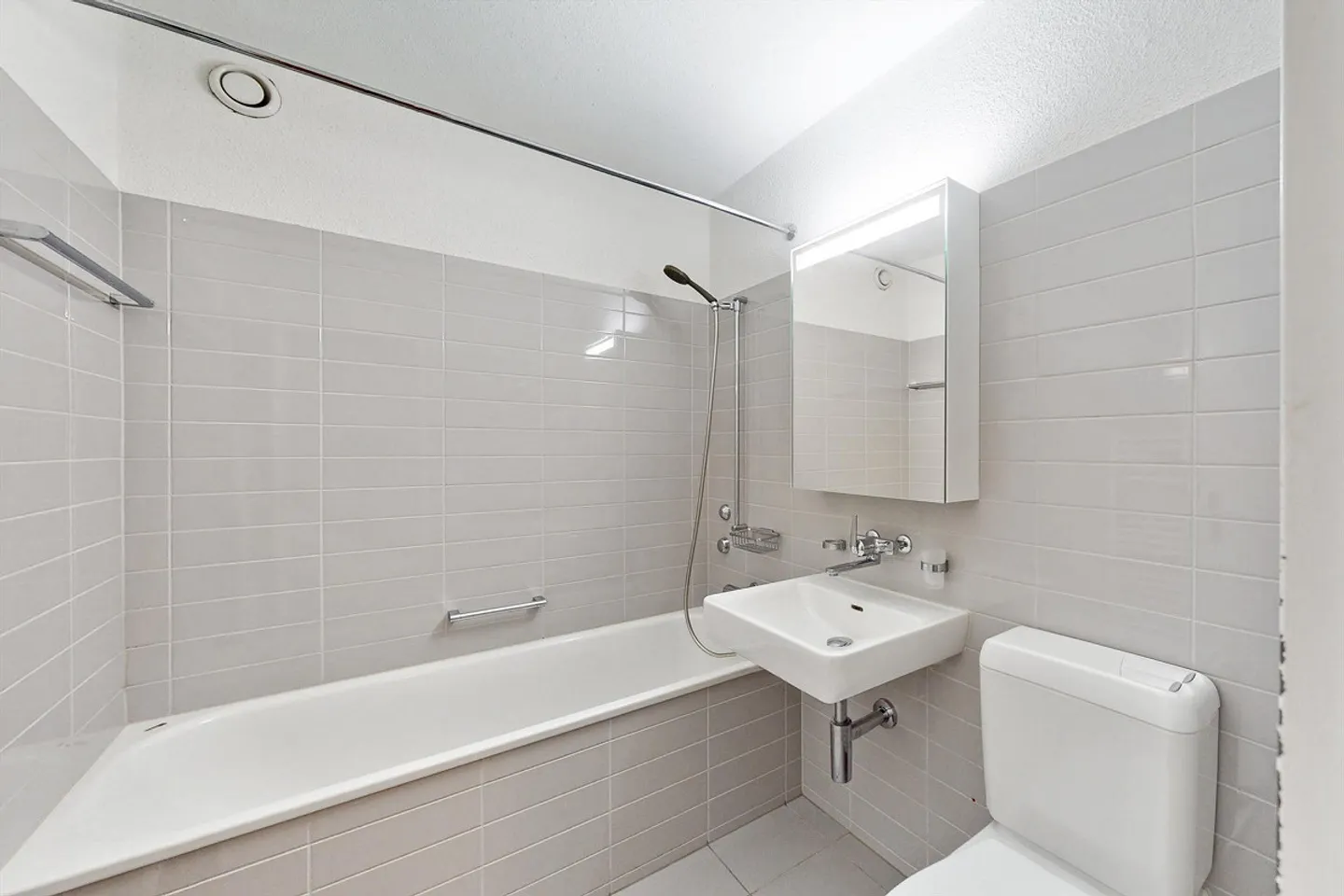 Super residential location in Altstetten - green, quiet and yet central - Limited! - Photo 7 of 8