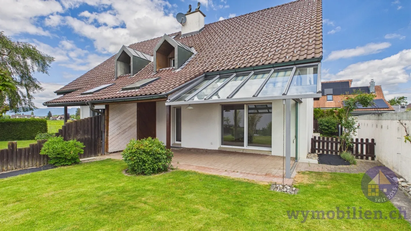 Charmantes Doppeleinfamilienhaus - Foto 1 von 9