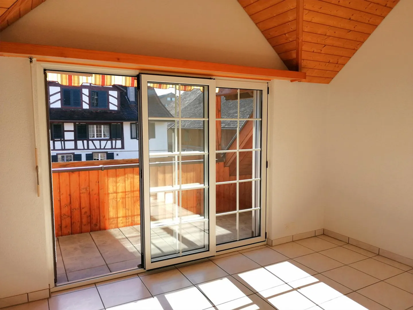 Charmante 3.5-Zimmer-Wohnung mit Balkon - Foto 2 von 7