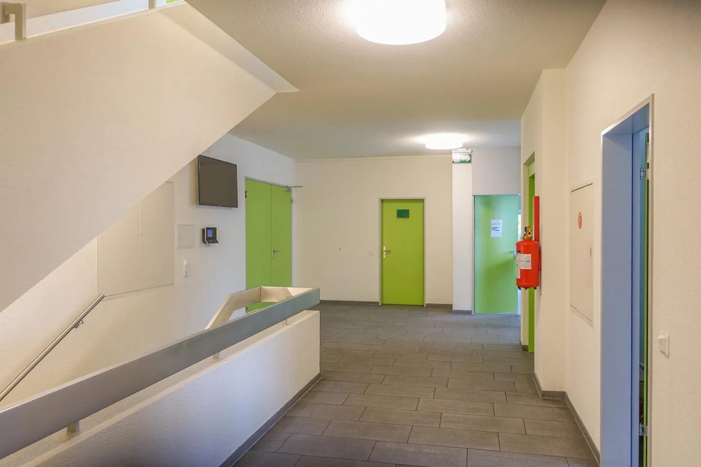 Mischgenutztes Gebäude kaufen - Foto 4 von 9