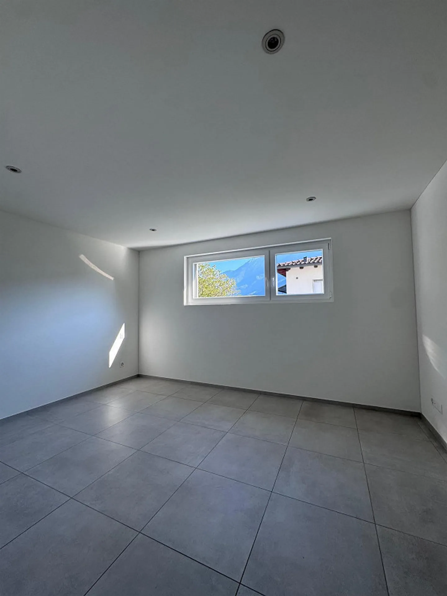 Zu verkaufen 4,5-Zimmer-Wohnung mit Terrasse in Gorduno - Foto 10 von 25