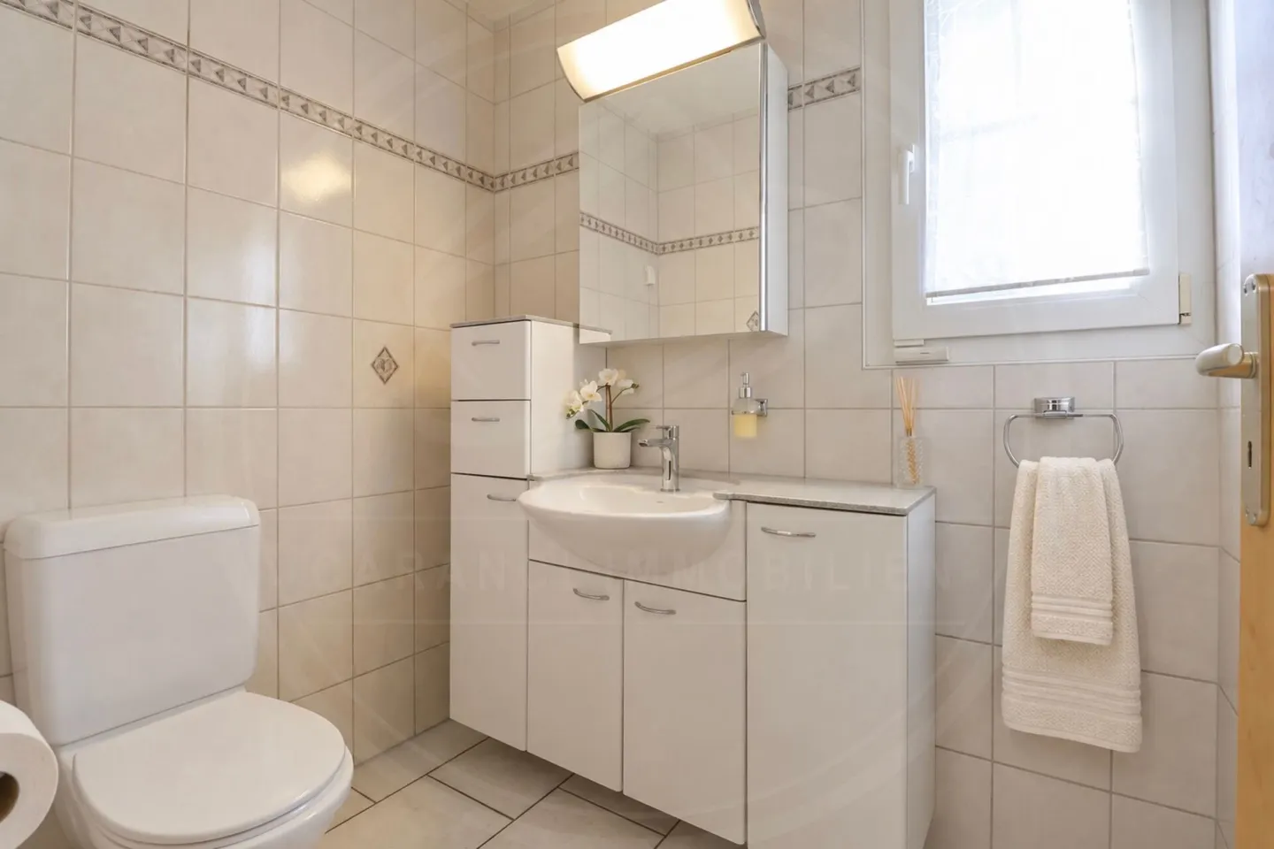 Maison individuelle de 5½ pièces avec jardin et 2 places de parking en sous-sol - Photo 9 sur 12