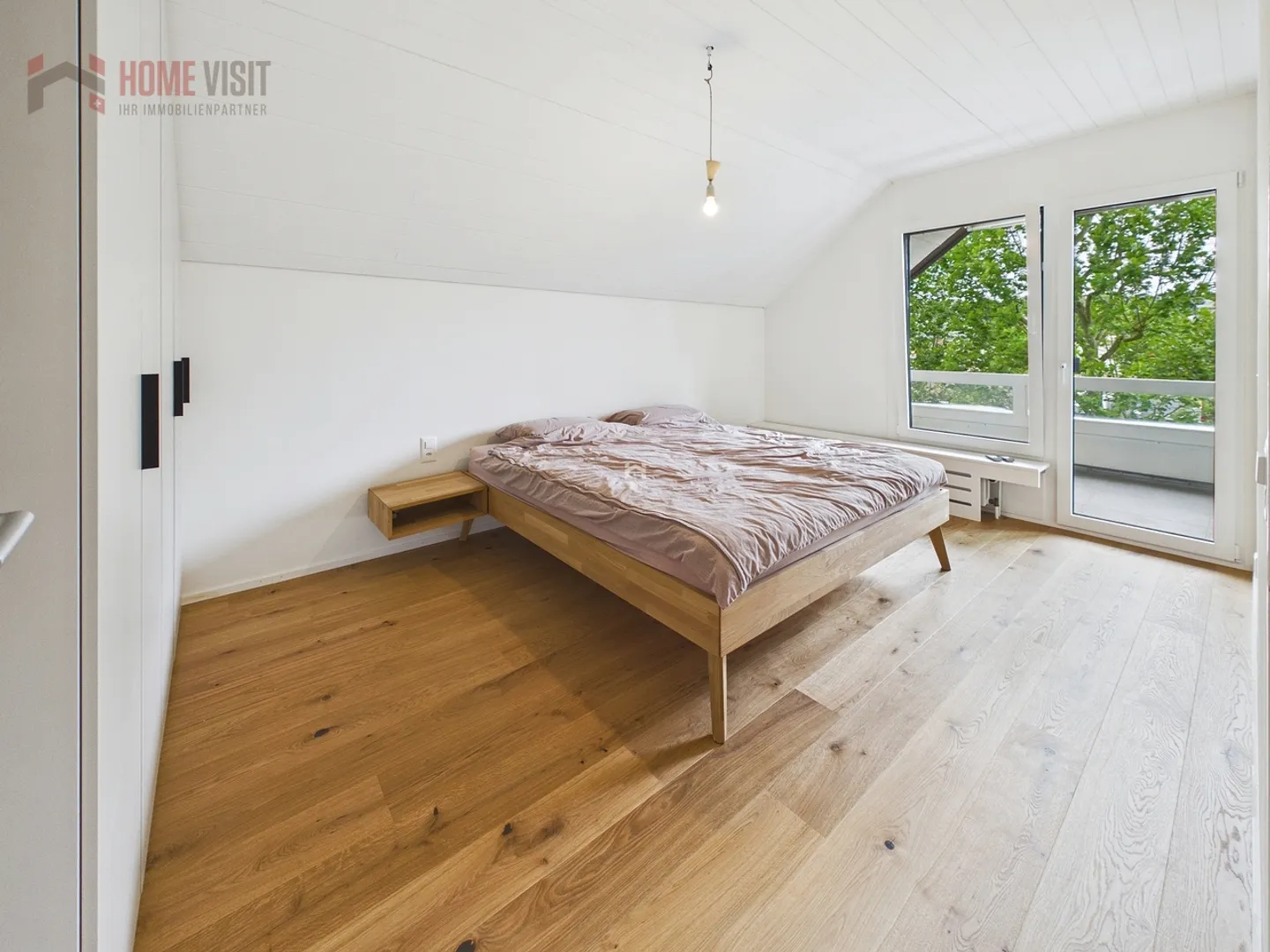 Wohnen über Allschwil – renovierte 4.5-Zi.-Dachwohnung mit Cheminée - Foto 6 di 19
