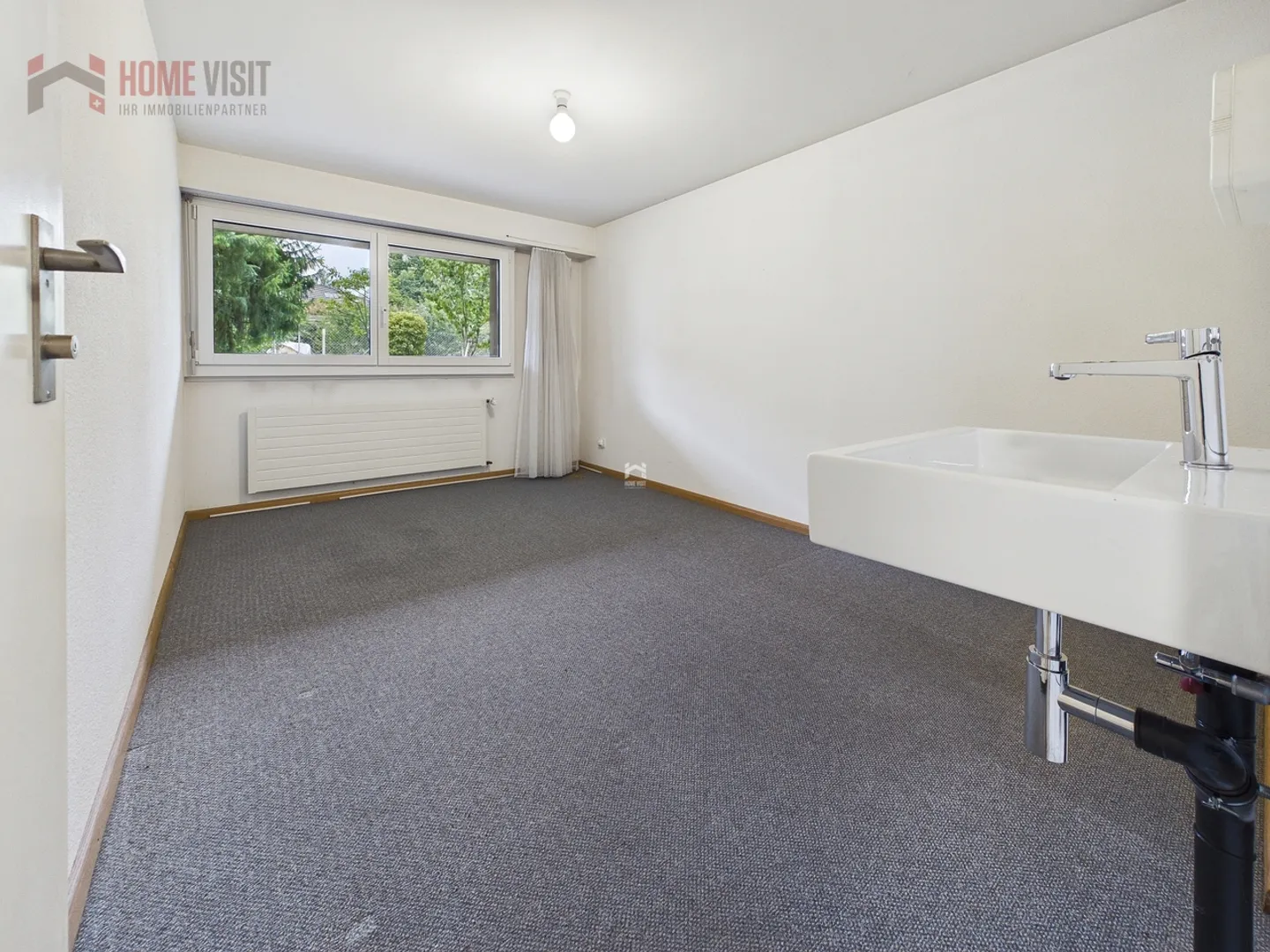 Wohnen über Allschwil – renovierte 4.5-Zi.-Dachwohnung mit Cheminée - Foto 18 di 19