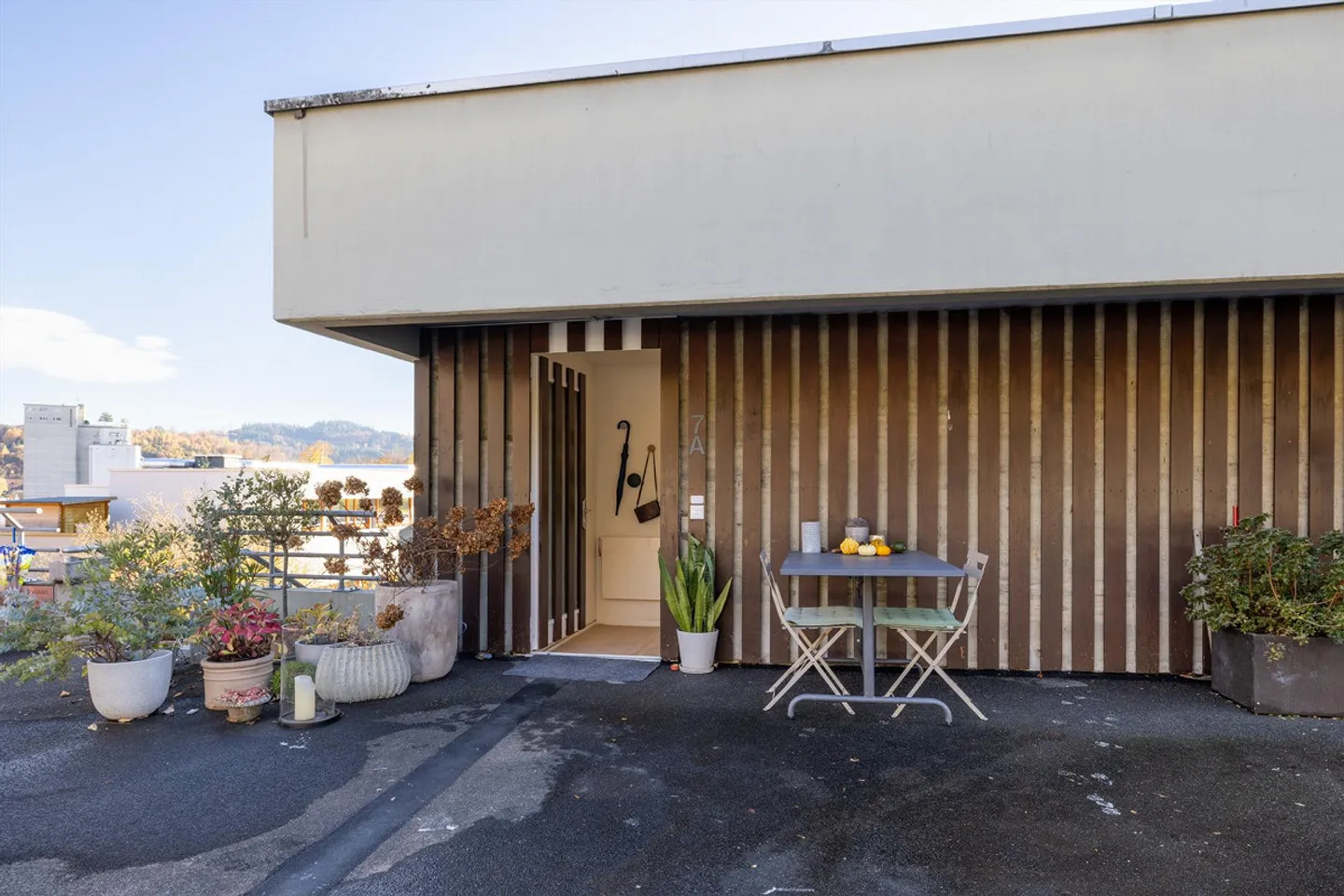 Appartamento con terrazza tranquilla e centrale con bella vista - Foto 2 di 16