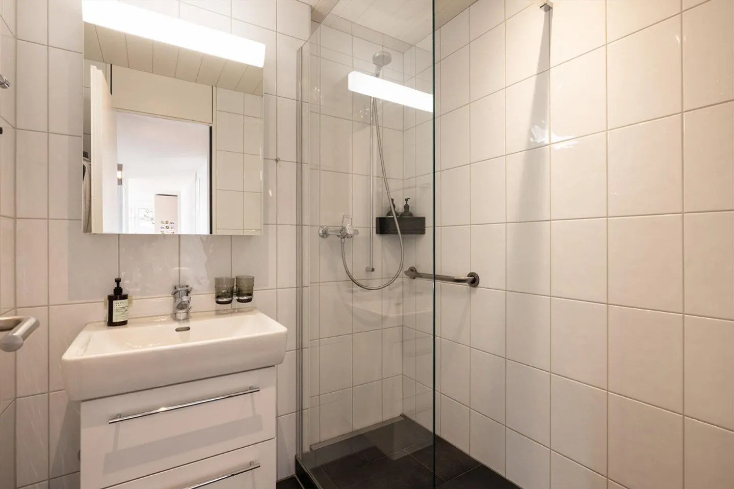 Appartamento con terrazza tranquilla e centrale con bella vista - Foto 10 di 16