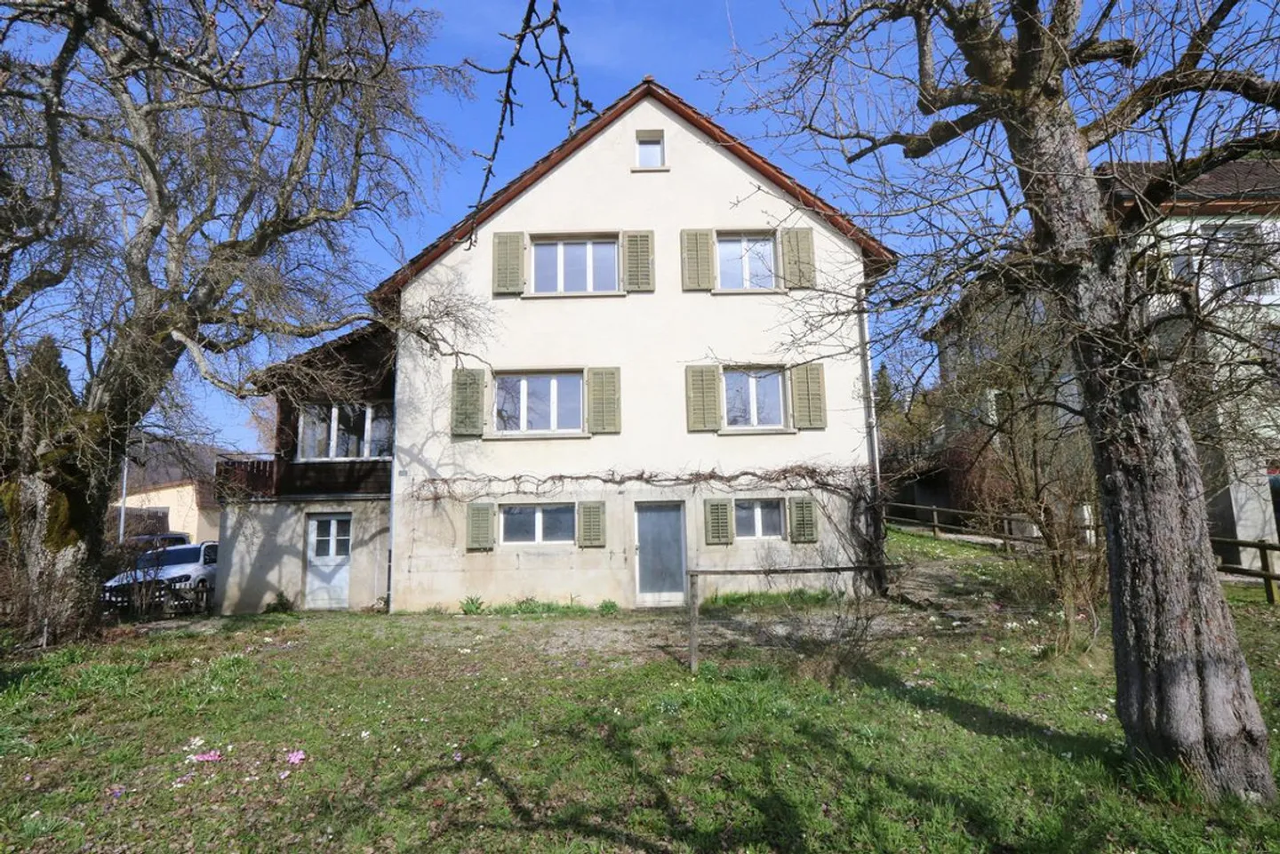 Attractive property with development potential - Photo 6 of 27