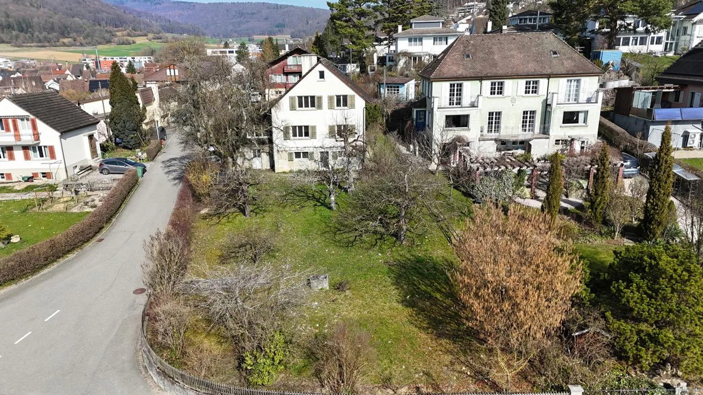 Attractive property with development potential - Photo 7 of 27