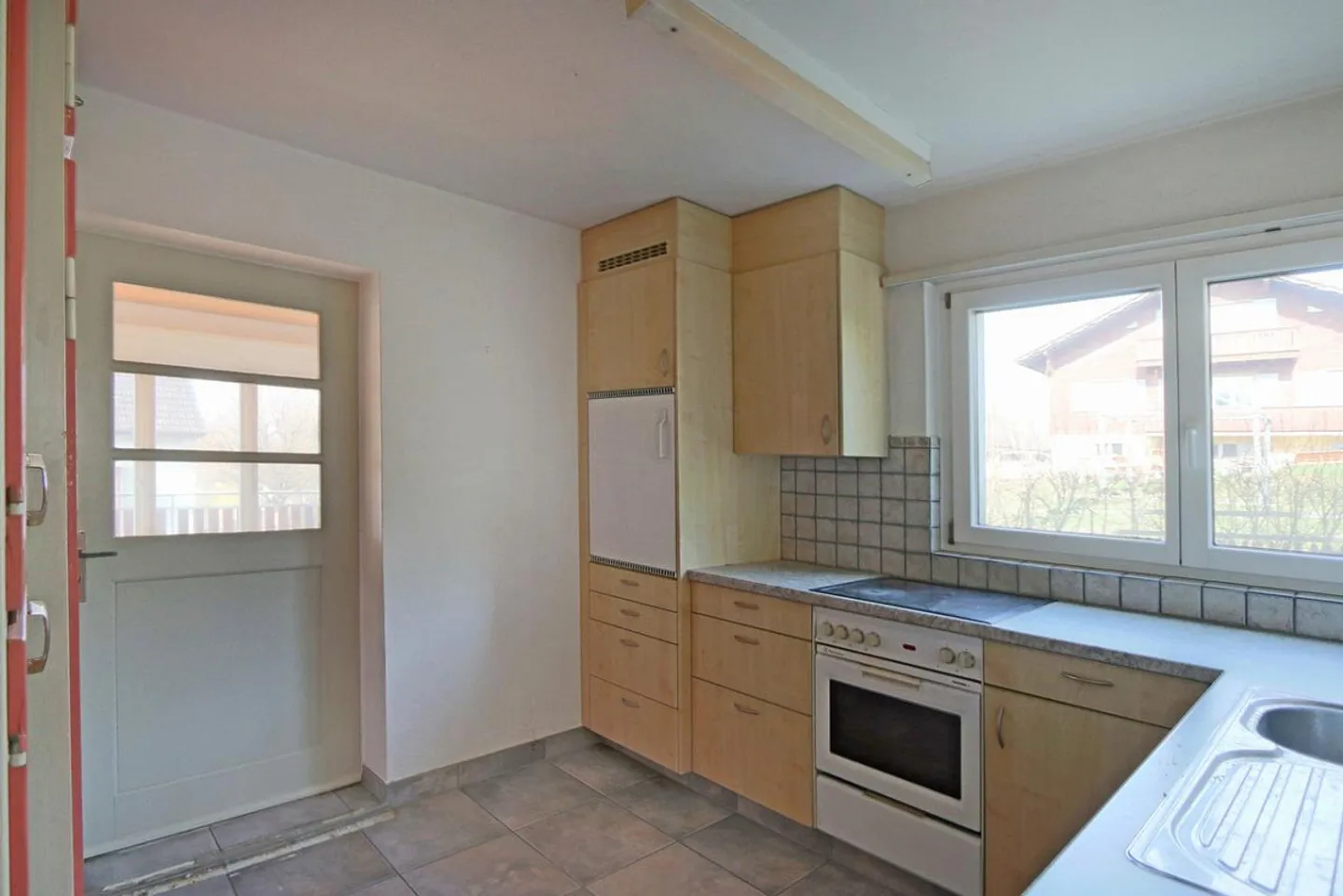 Attractive property with development potential - Photo 12 of 27