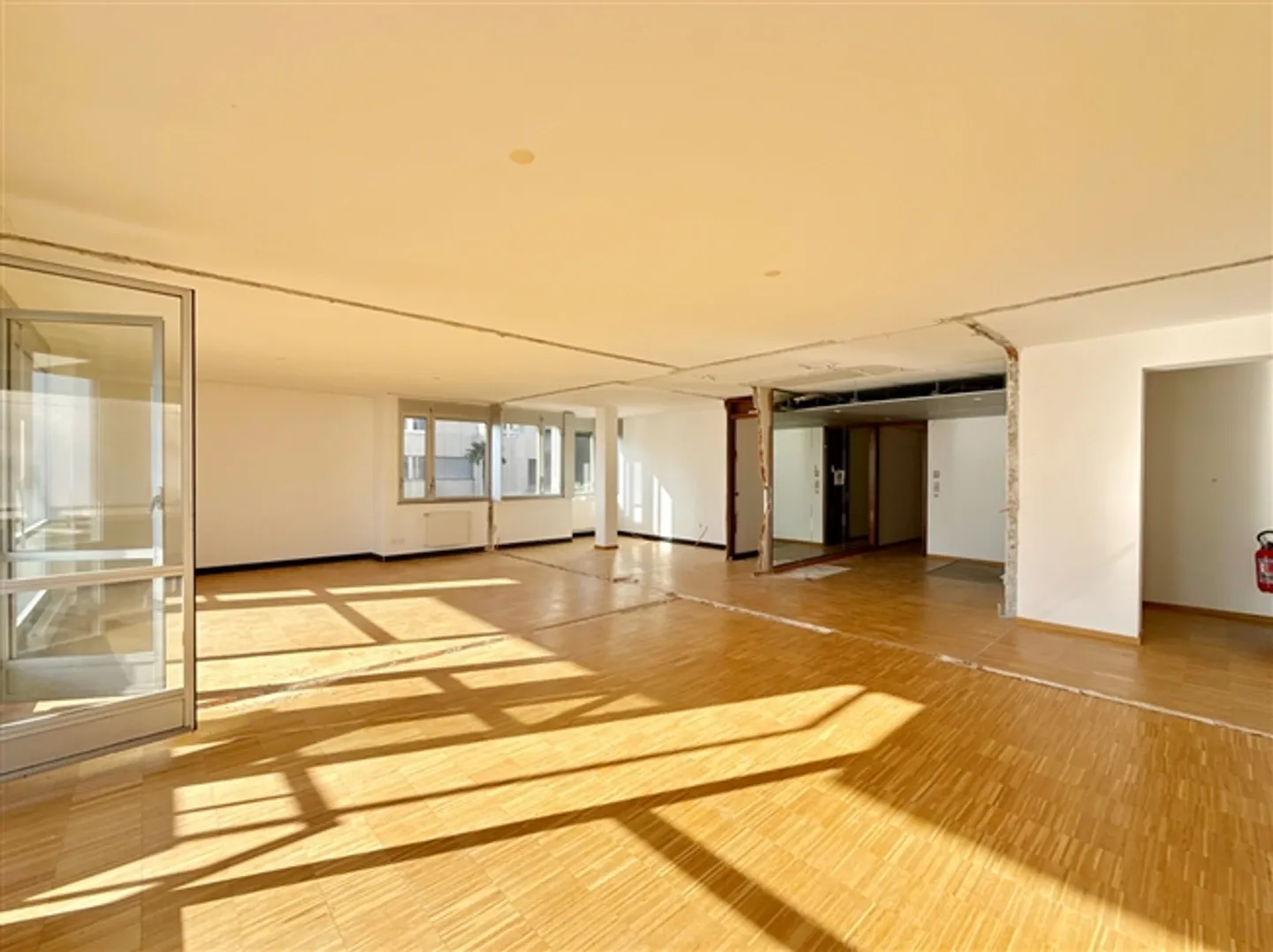 A privileged view of the lakeshore of Lugano - Photo 6 of 12