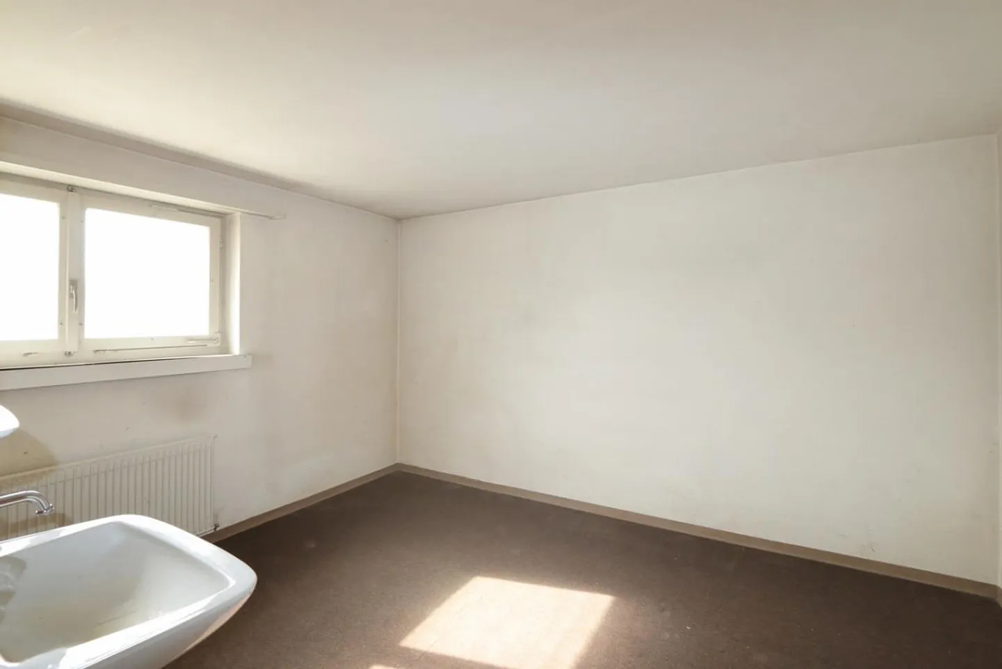 Attractive property with development potential - Photo 21 of 27