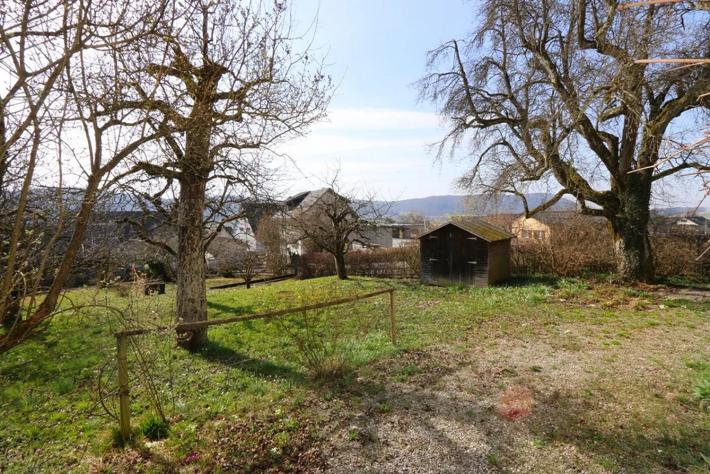 Attractive property with development potential - Photo 23 of 27