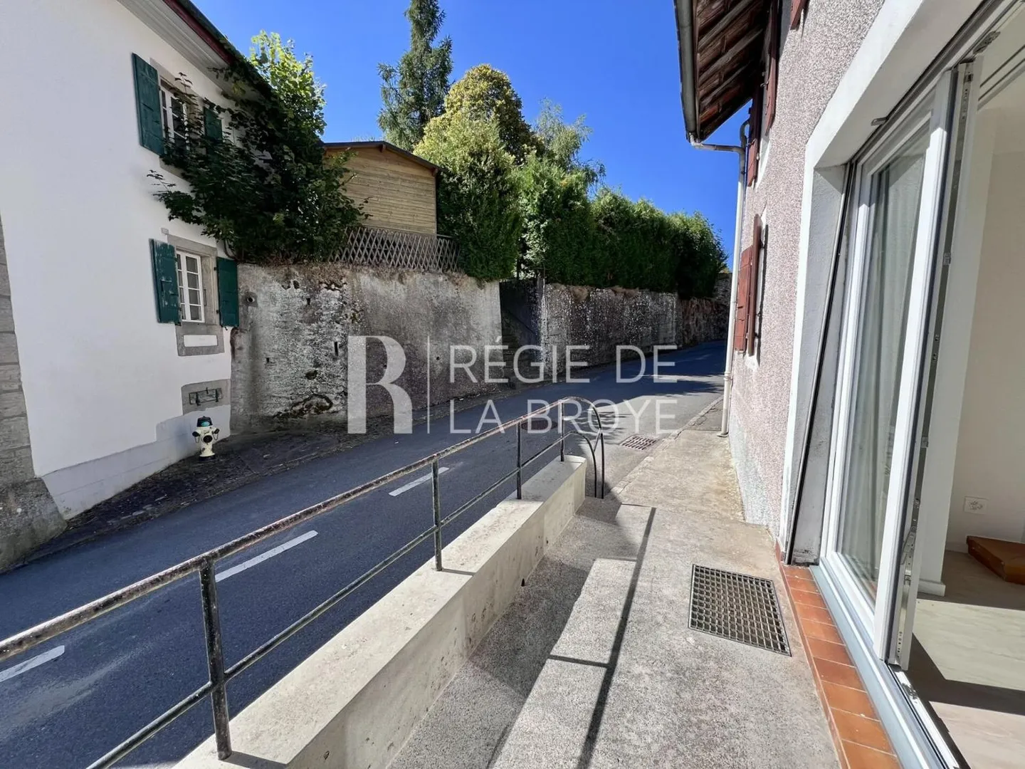 Appartement rénové à Démoret - Photo 2 sur 9