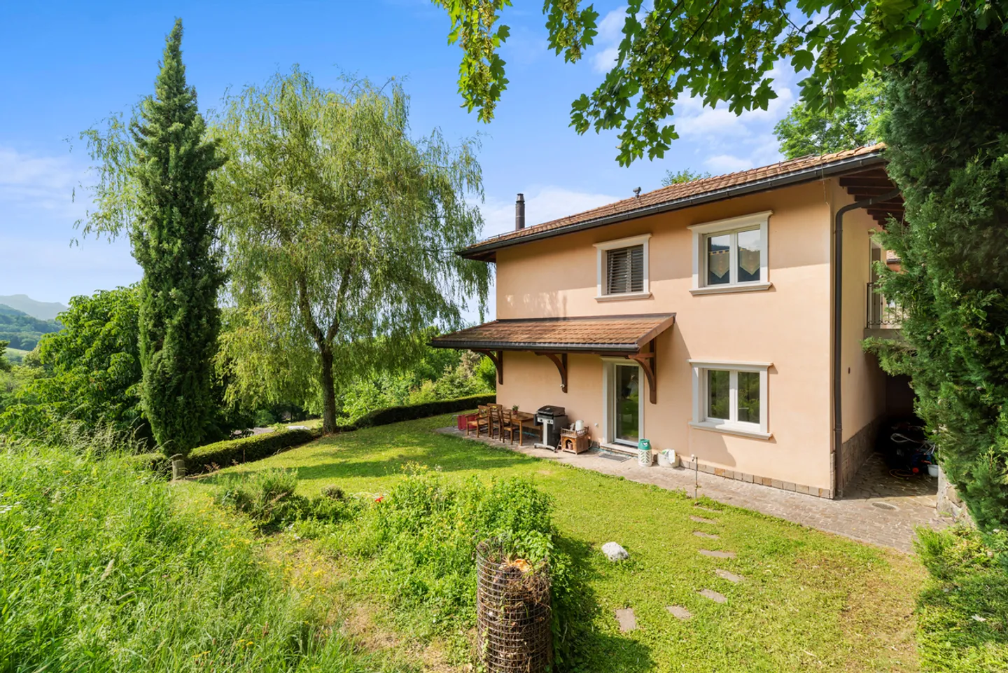 Schöne Familienvilla mit zwei unabhängigen Wohneinheiten - Foto 16 von 22