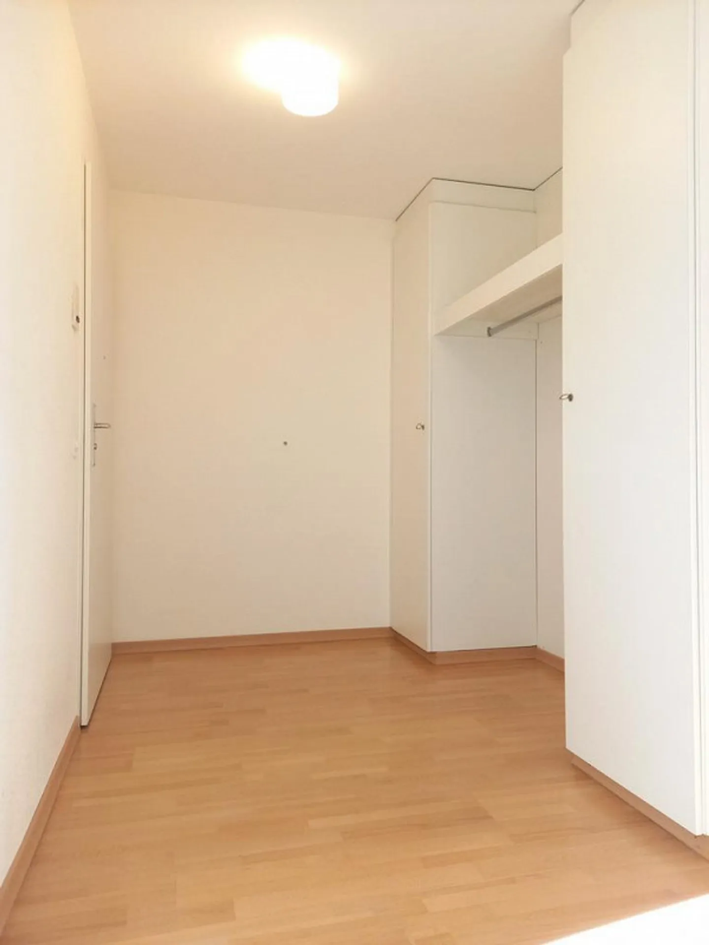 Spacious apartment in a quiet location - Photo 2 of 6