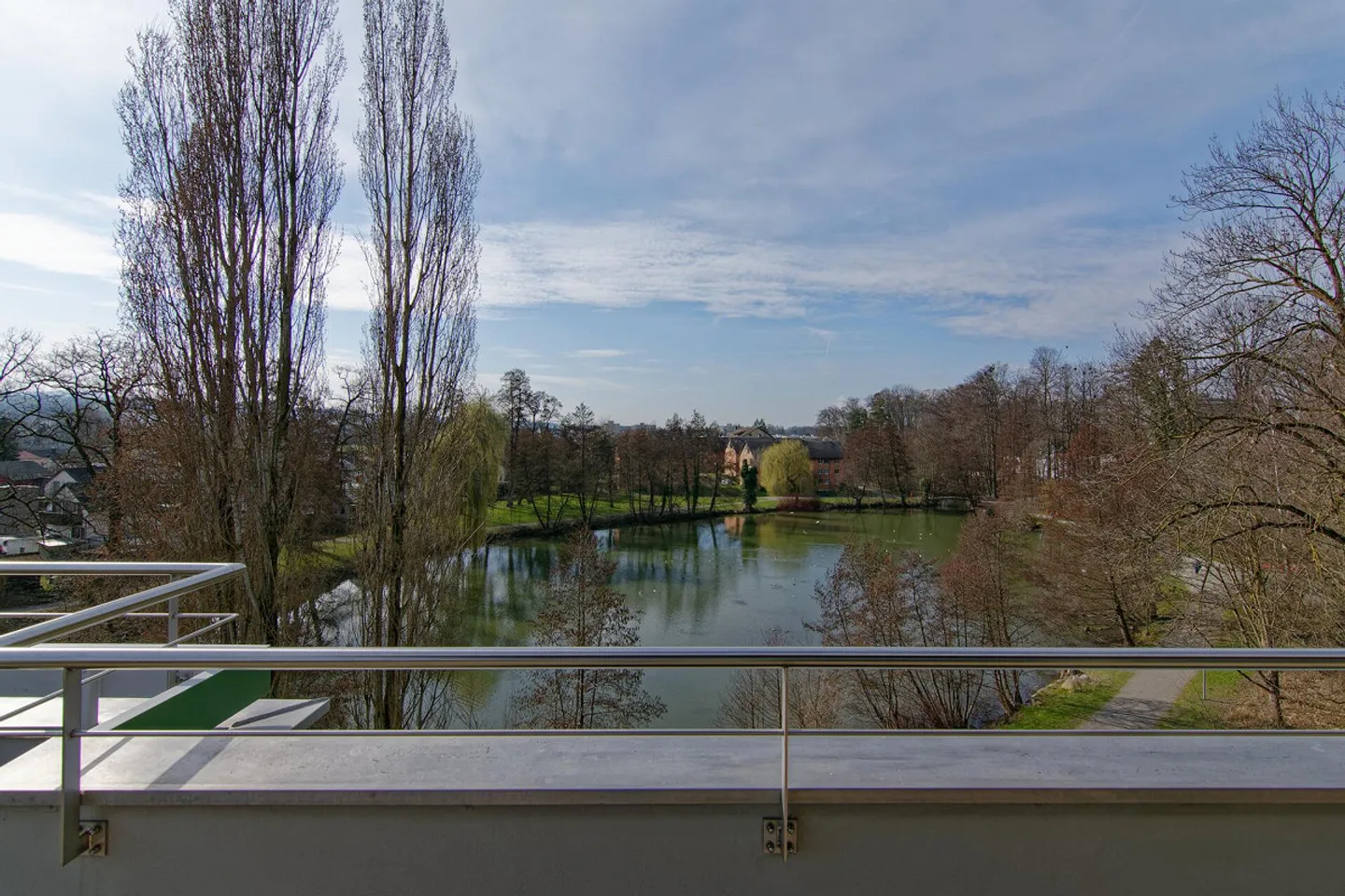 5.5-Room Penthouse Apartment with Lake View - Photo 1 of 30