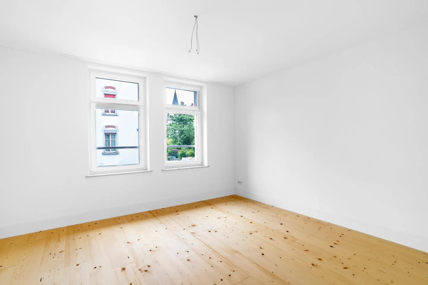 Appartamento 5 locali ristrutturato con stile a Rorschach - Foto 2 di 9