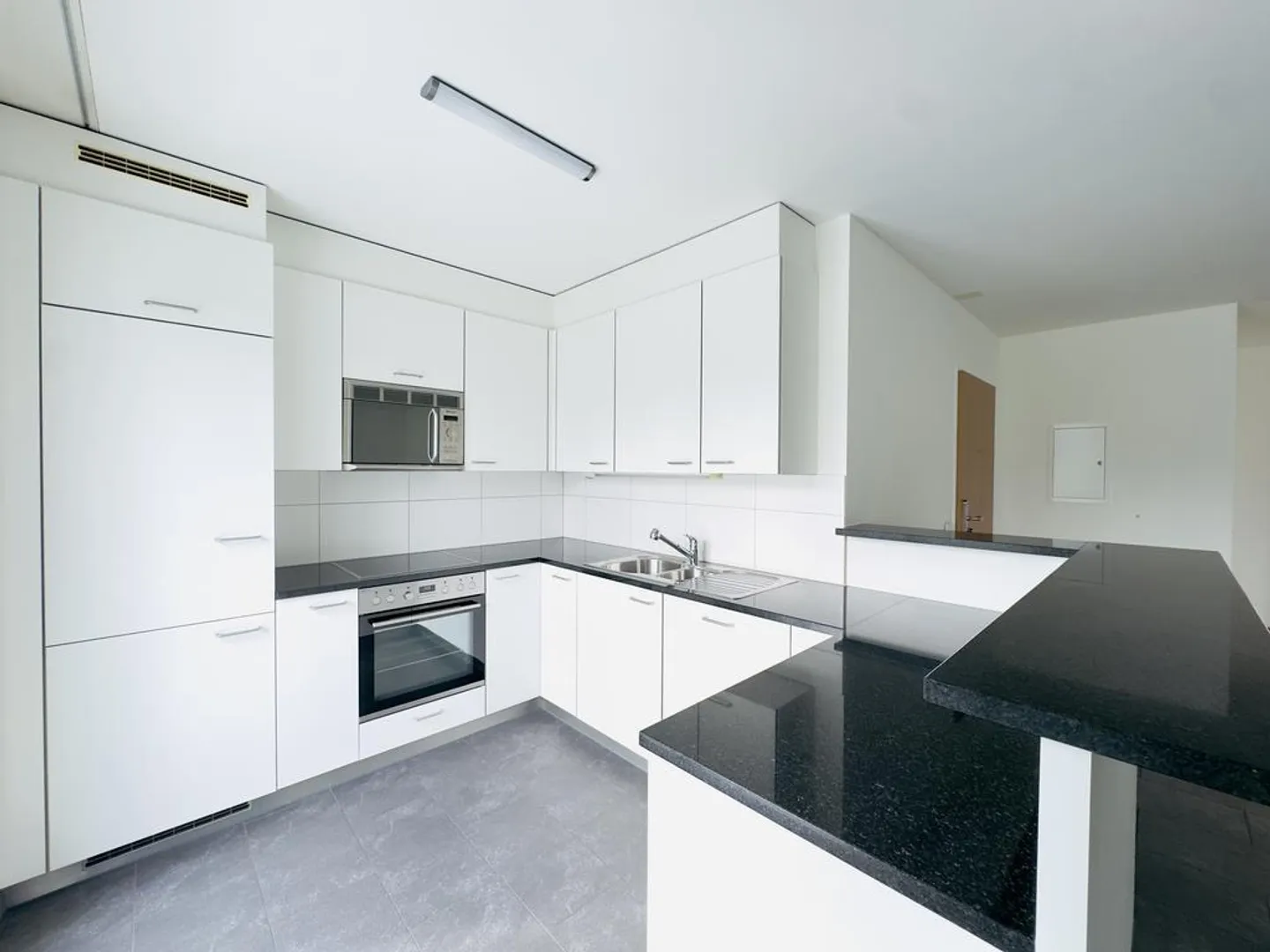 Moderne 3.5 Zimmer Wohnung in Binningen zu vermieten - Foto 2 von 12