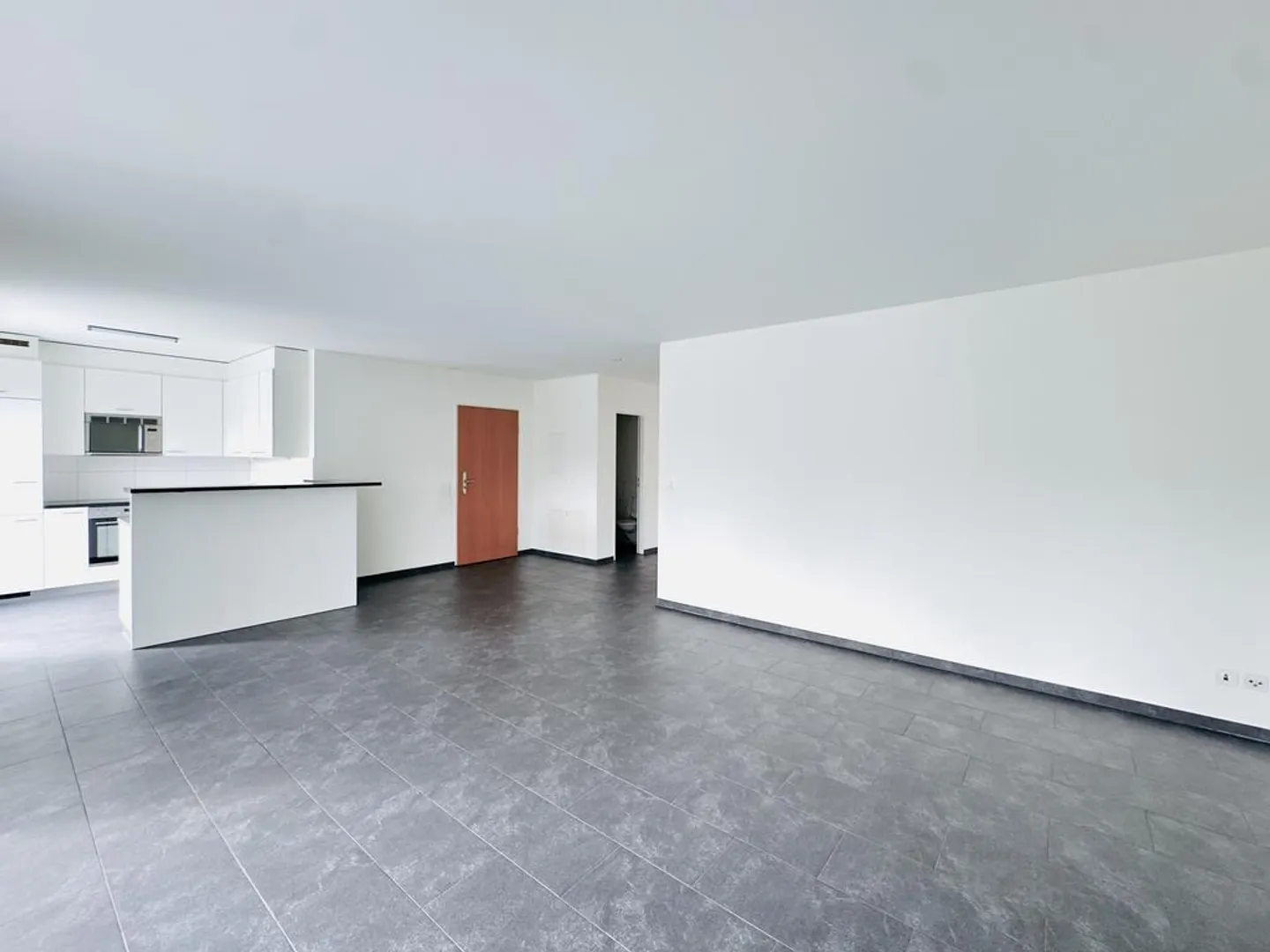 Moderne 3.5 Zimmer Wohnung in Binningen zu vermieten - Foto 3 von 12