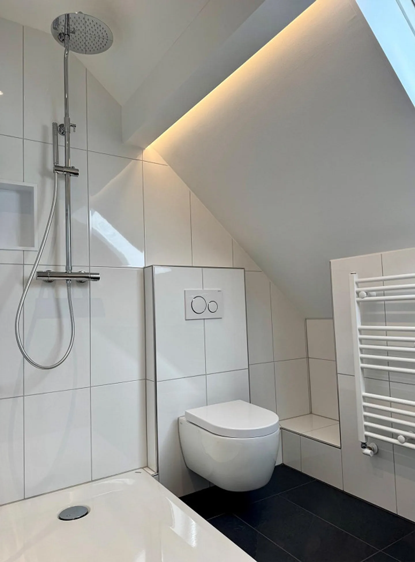 Your search ends here! Charming attic apartment - Photo 5 of 9